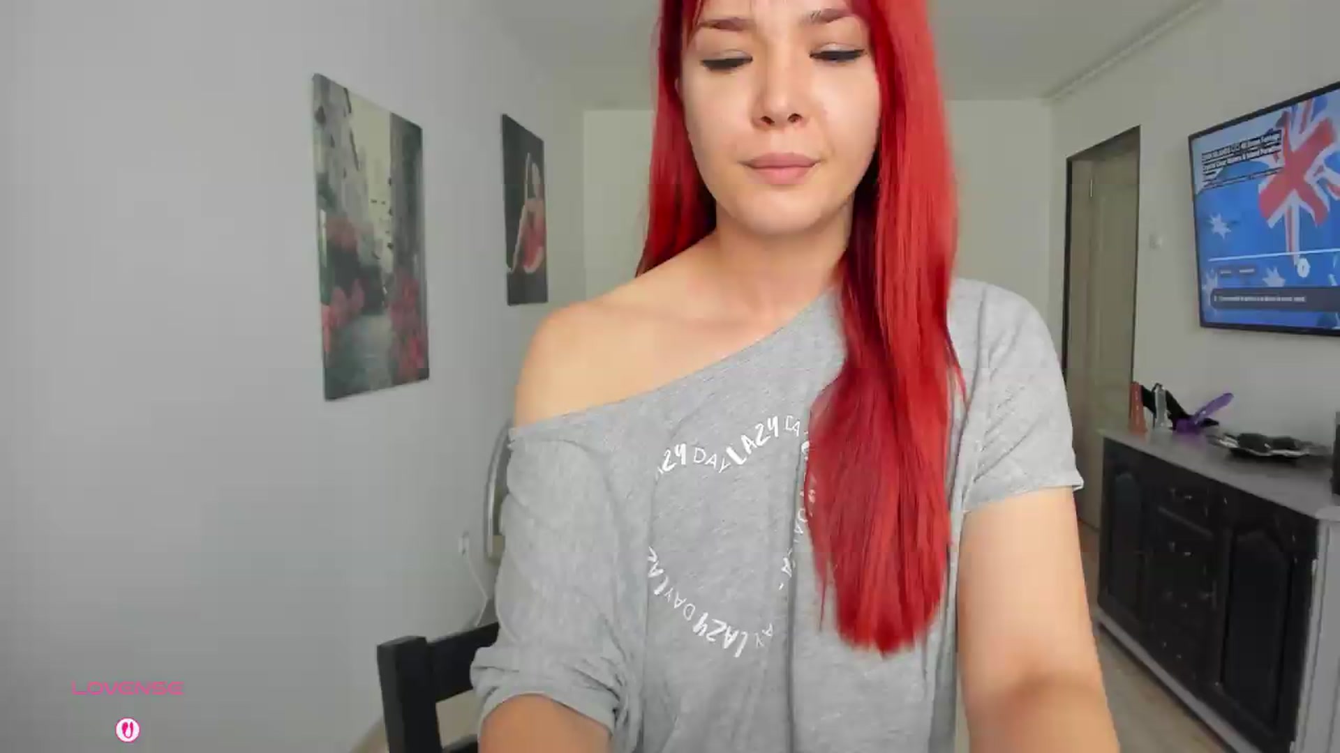 Gallery image thumbnail from RedFireVelvet's myfreecams stream on, 06/25/2026, 09:31 image 16 of 20