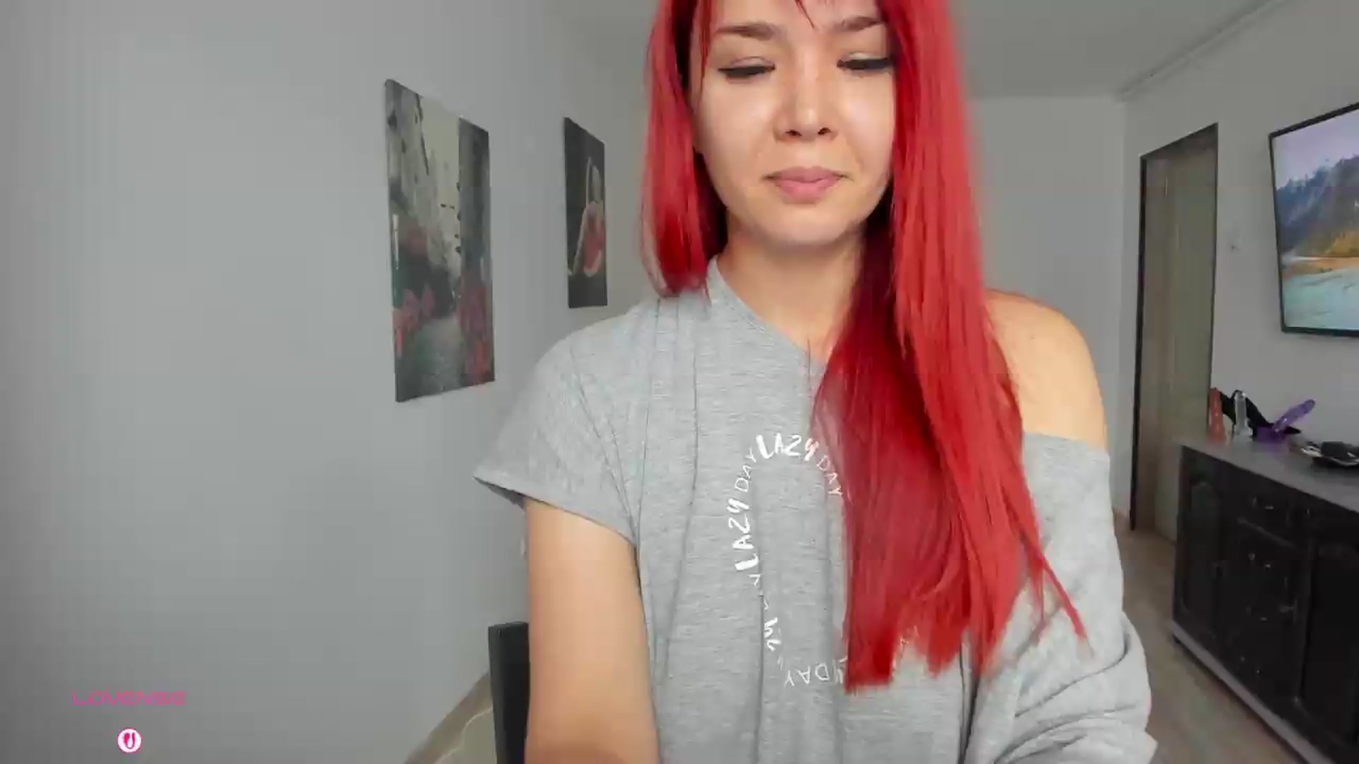 Gallery image thumbnail from RedFireVelvet's myfreecams stream on, 06/25/2026, 09:58 image 17 of 20