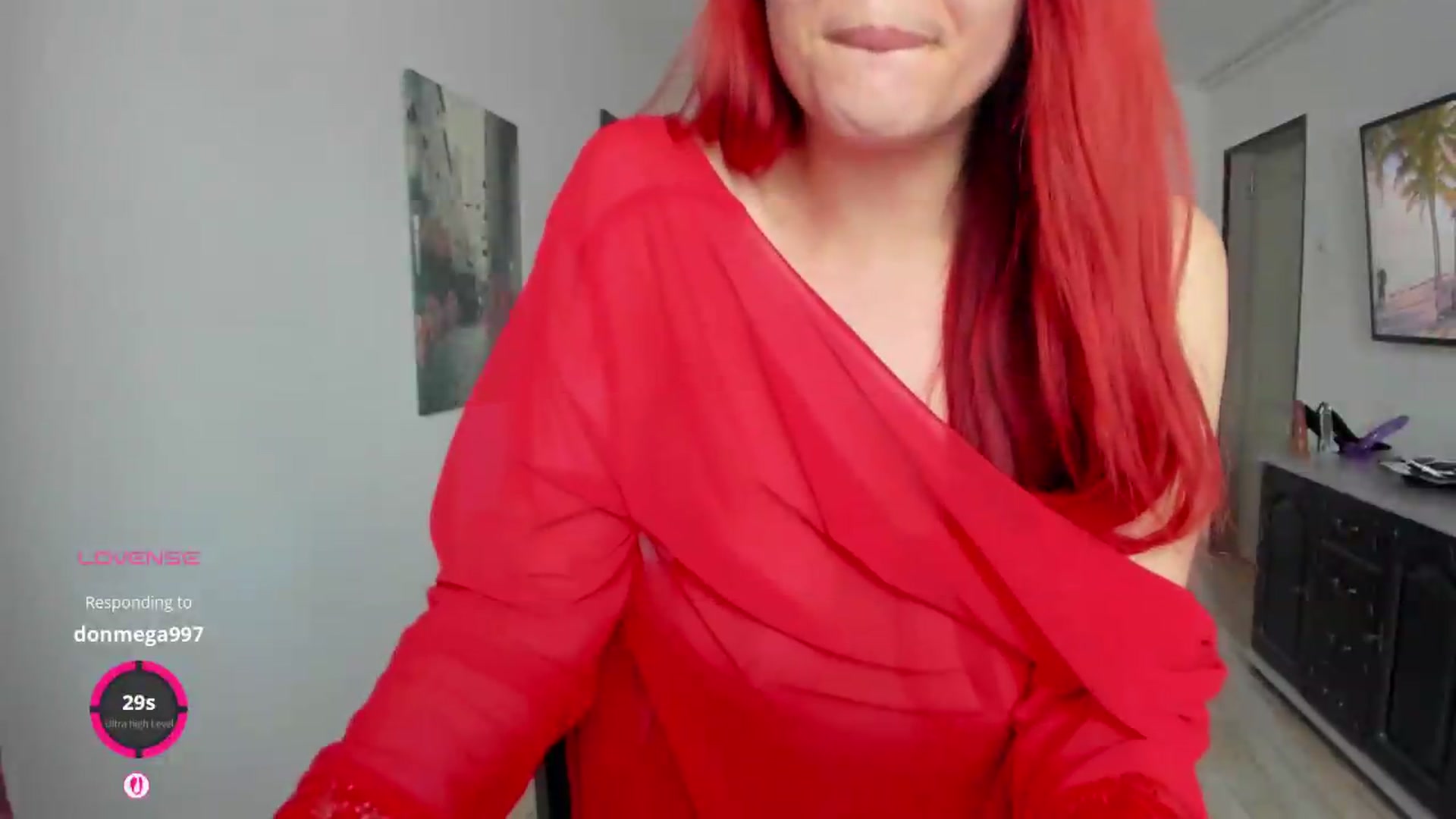 Gallery image thumbnail from RedFireVelvet's myfreecams stream on, 06/26/2026, 10:12 image 16 of 20