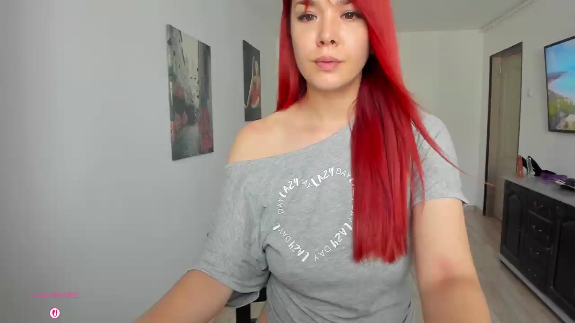 Gallery image thumbnail from RedFireVelvet's myfreecams stream on, 07/01/2026, 10:52 image 16 of 20