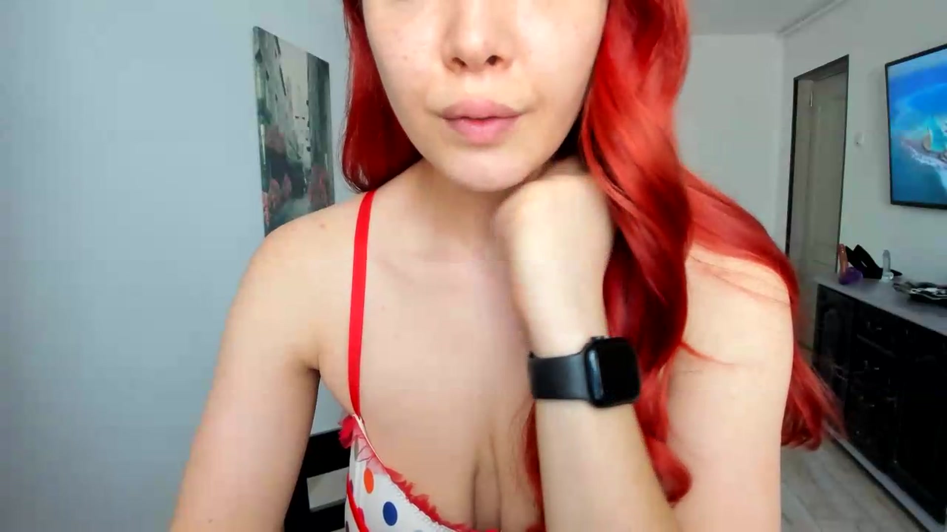 Gallery image thumbnail from RedFireVelvet's myfreecams stream on, 07/06/2026, 10:14 image 4 of 20