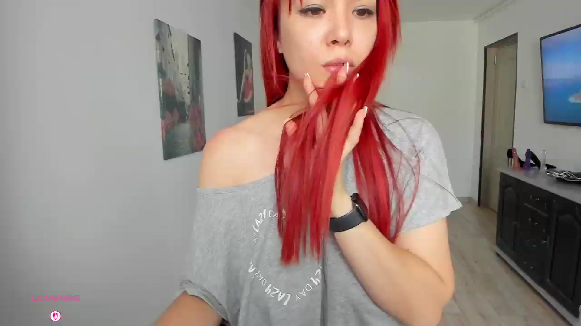 Gallery image thumbnail from RedFireVelvet's myfreecams stream on, 07/10/2026, 11:51 image 17 of 20
