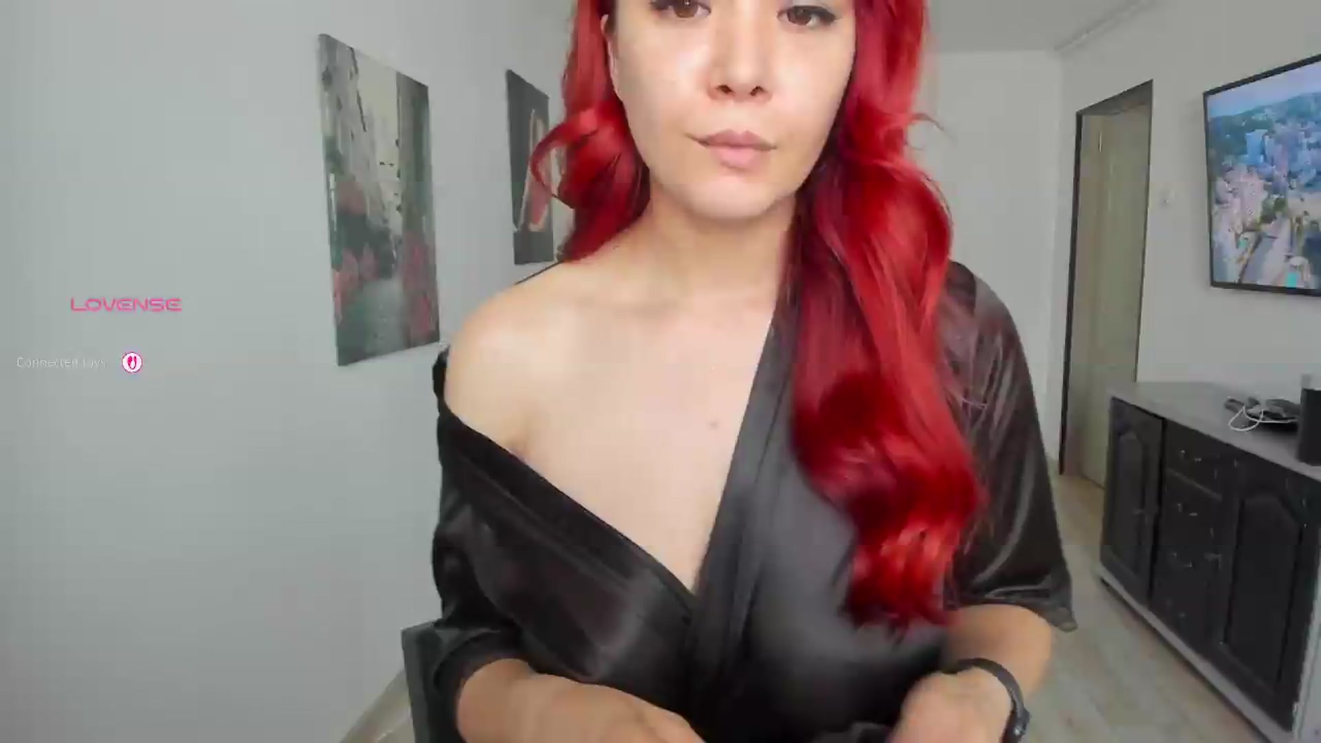 Gallery image thumbnail from RedFireVelvet's myfreecams stream on, 07/17/2026, 10:04 image 17 of 20