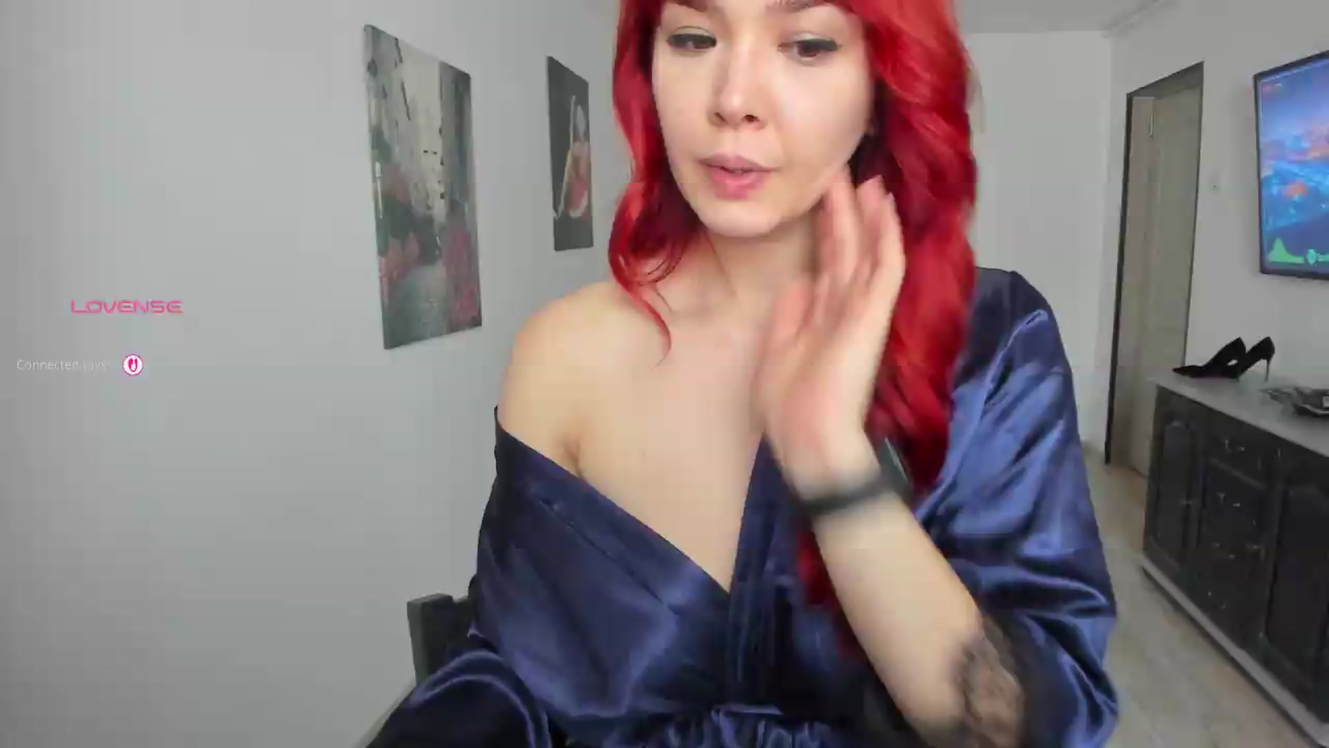 Gallery image thumbnail from RedFireVelvet's myfreecams stream on, 08/01/2026, 10:28 image 19 of 20