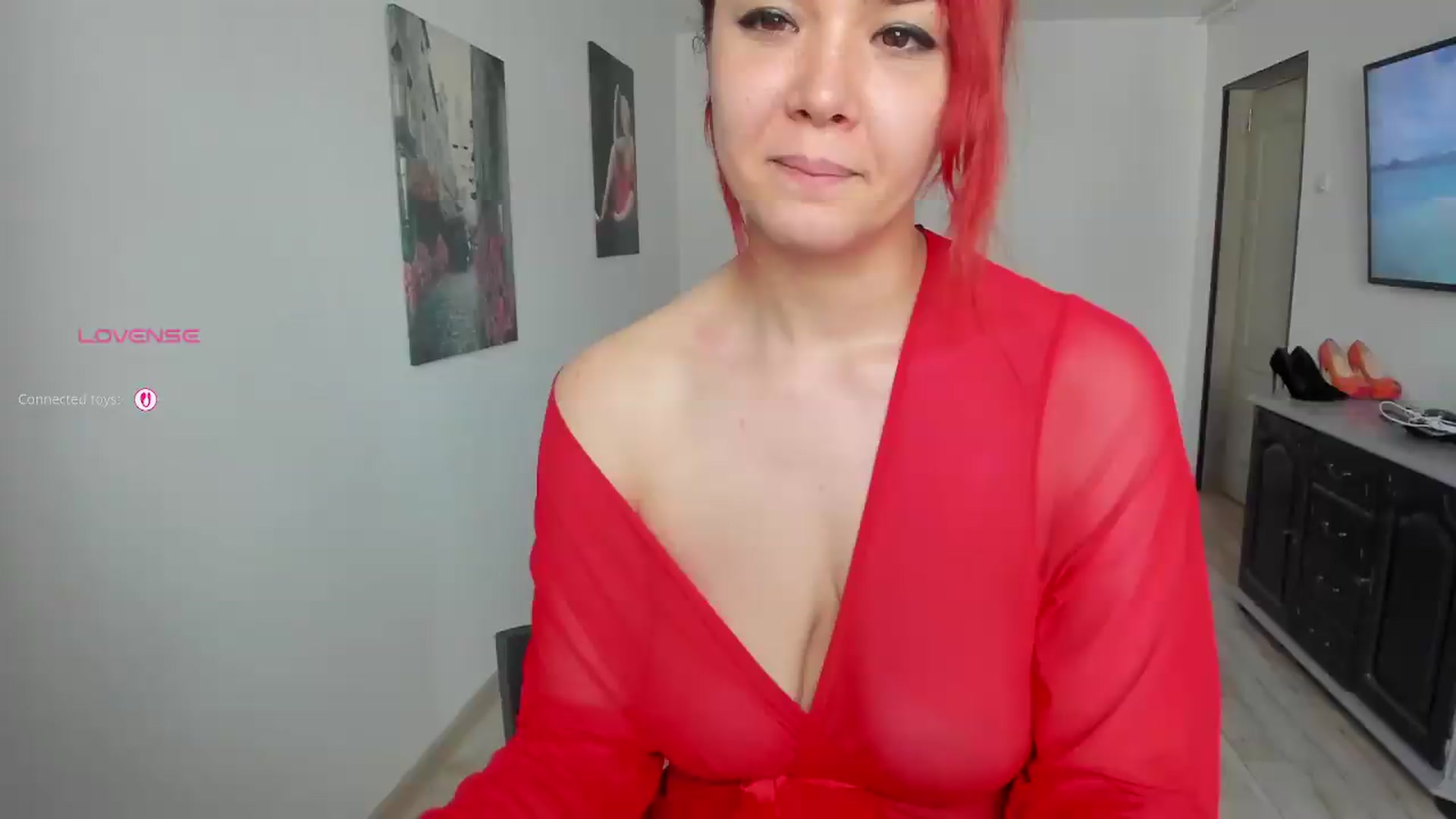 Gallery image thumbnail from RedFireVelvet's myfreecams stream on, 08/14/2026, 13:05 image 12 of 20