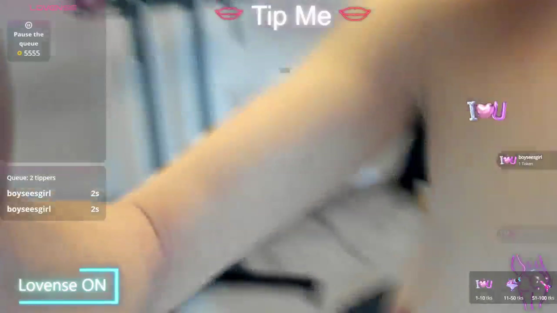 Gallery image thumbnail from RedMelisa's myfreecams stream on, 05/19/2025, 11:12 image 11 of 20