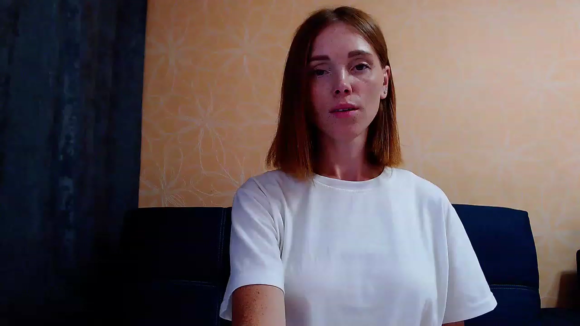 Gallery image thumbnail from Red_Alina's myfreecams stream on, 08/04/2023, 03:00 image 1 of 20