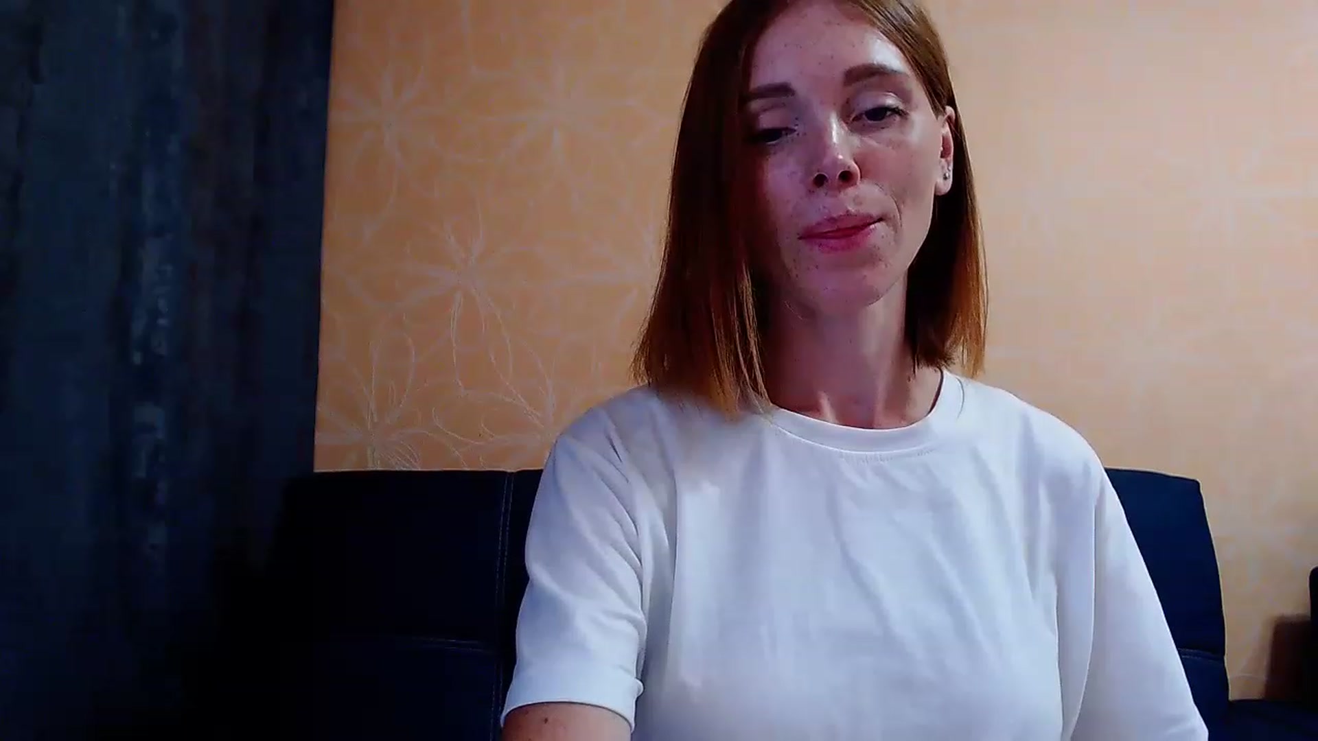 Gallery image thumbnail from Red_Alina's myfreecams stream on, 08/04/2023, 03:00 image 7 of 20