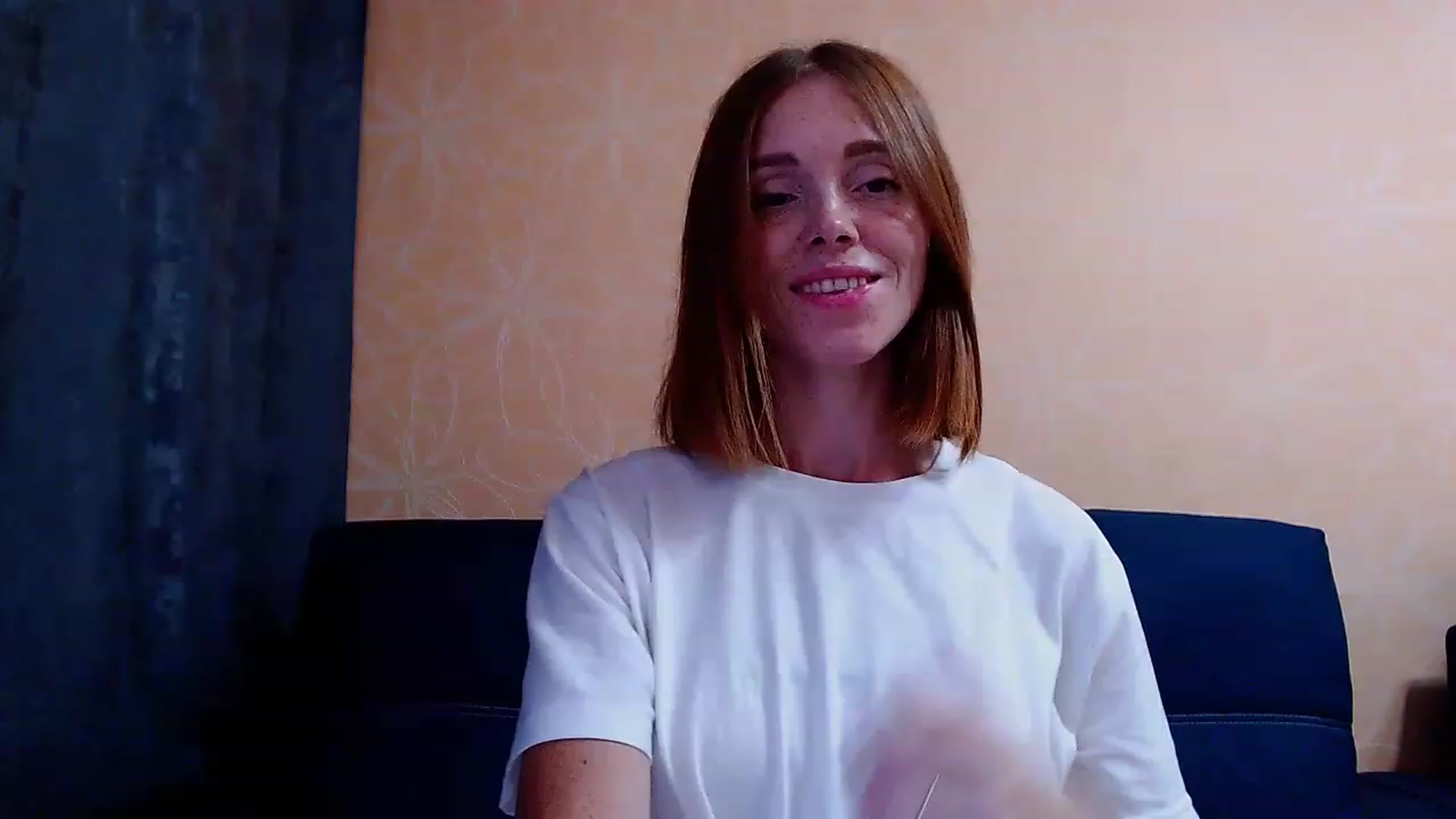 Gallery image thumbnail from Red_Alina's myfreecams stream on, 08/04/2023, 03:00 image 15 of 20