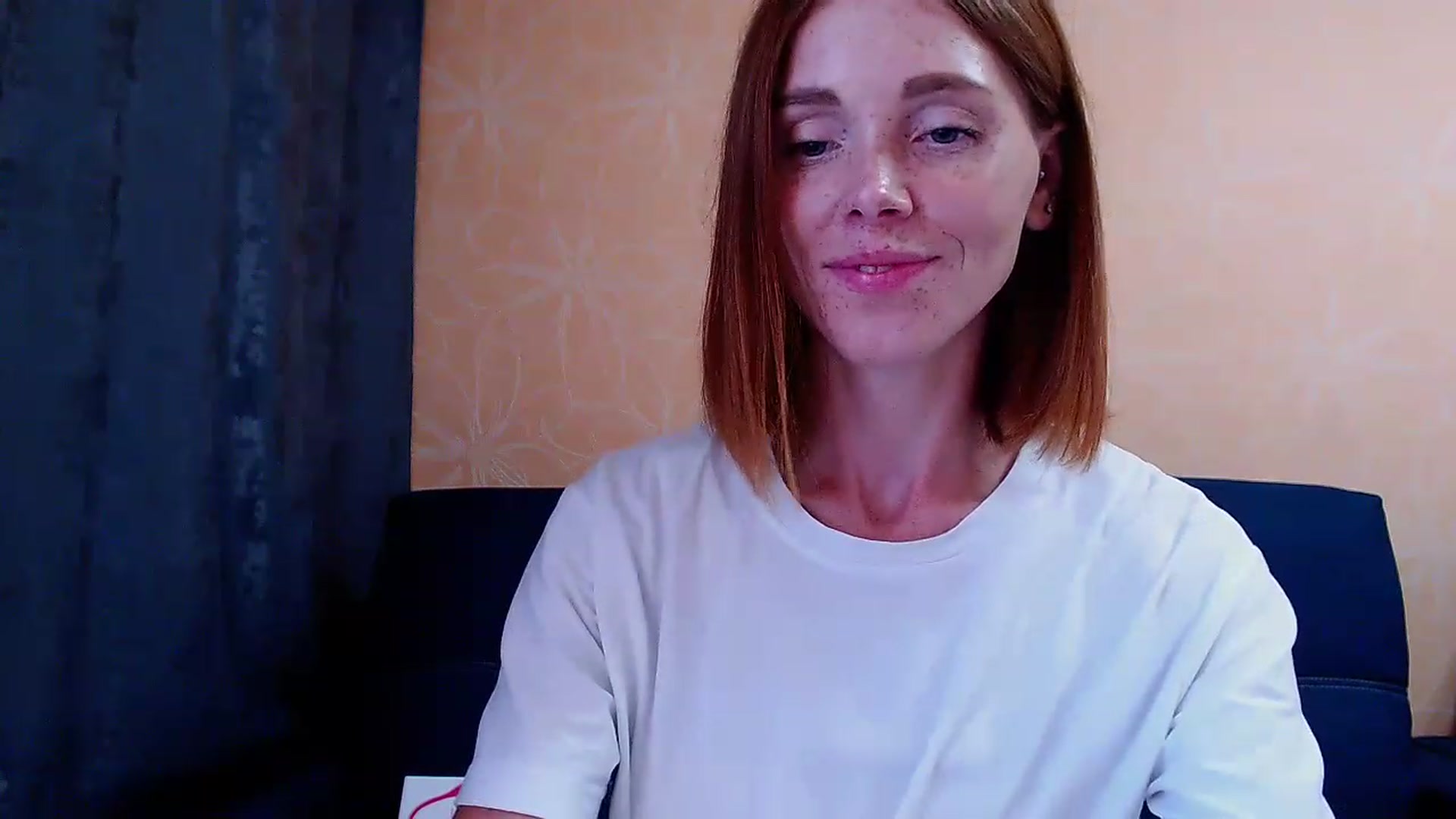 Gallery image thumbnail from Red_Alina's myfreecams stream on, 08/04/2023, 04:13 image 13 of 20