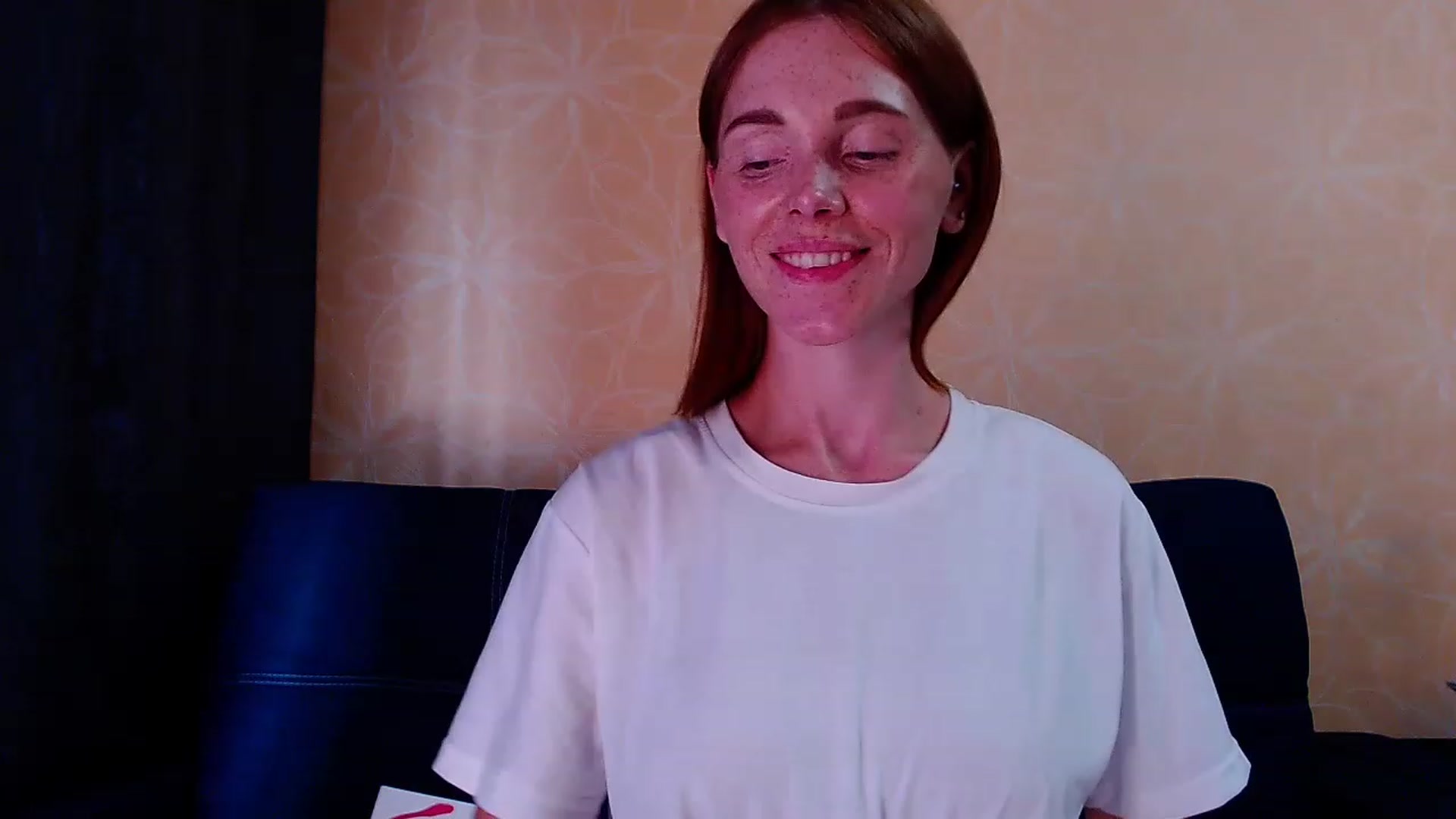 Gallery image thumbnail from Red_Alina's myfreecams stream on, 08/07/2023, 03:59 image 14 of 20