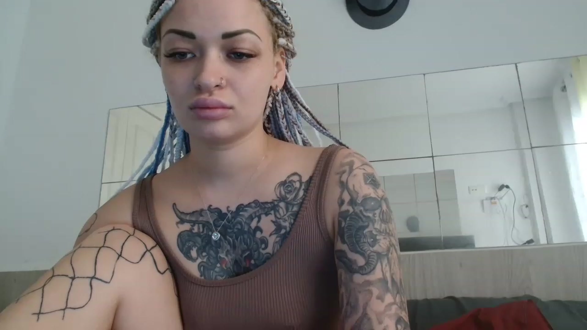 Gallery image thumbnail from Red_Ange1's myfreecams stream on, 01/13/2023, 12:38 image 13 of 20