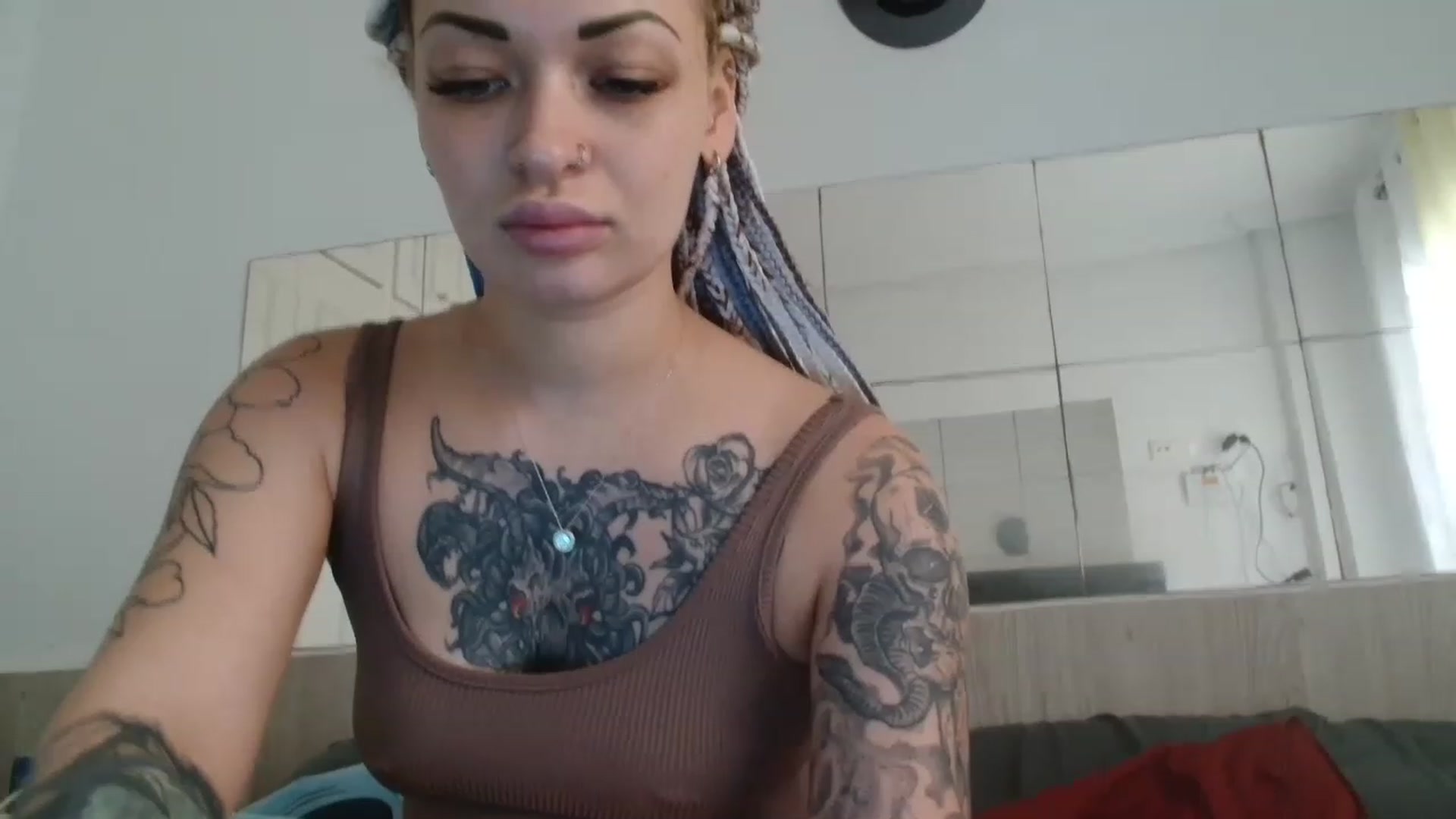 Gallery image thumbnail from Red_Ange1's myfreecams stream on, 01/13/2023, 12:38 image 19 of 20