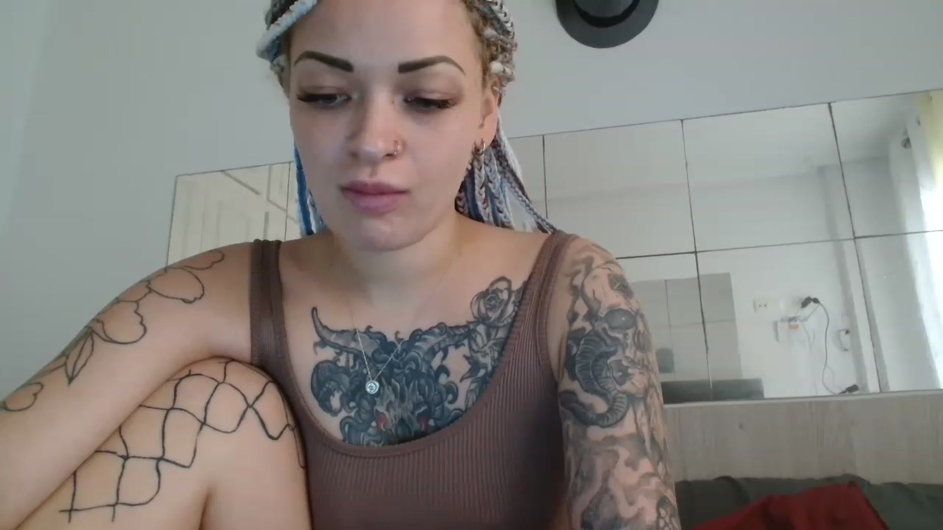 Gallery image thumbnail from Red_Ange1's myfreecams stream on, 01/13/2023, 12:38 image 2 of 20