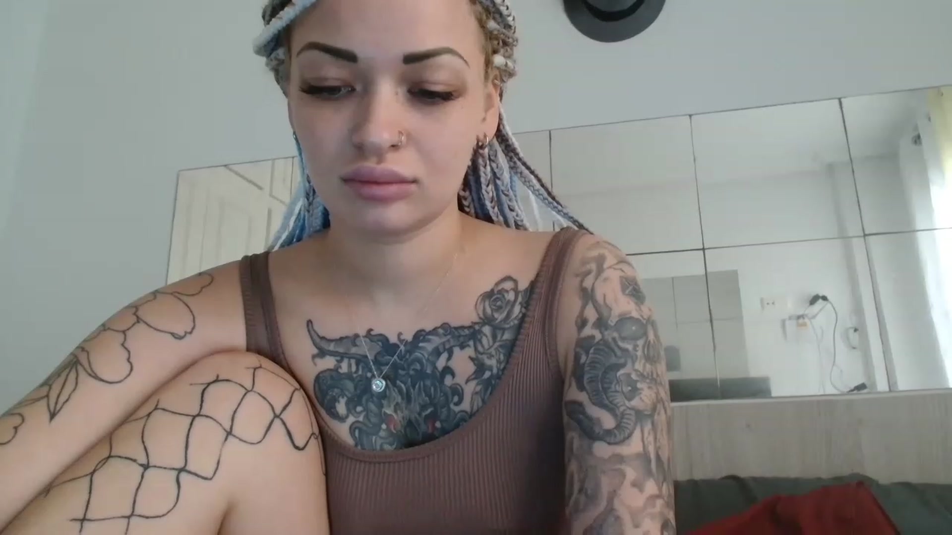 Gallery image thumbnail from Red_Ange1's myfreecams stream on, 01/13/2023, 12:38 image 7 of 20