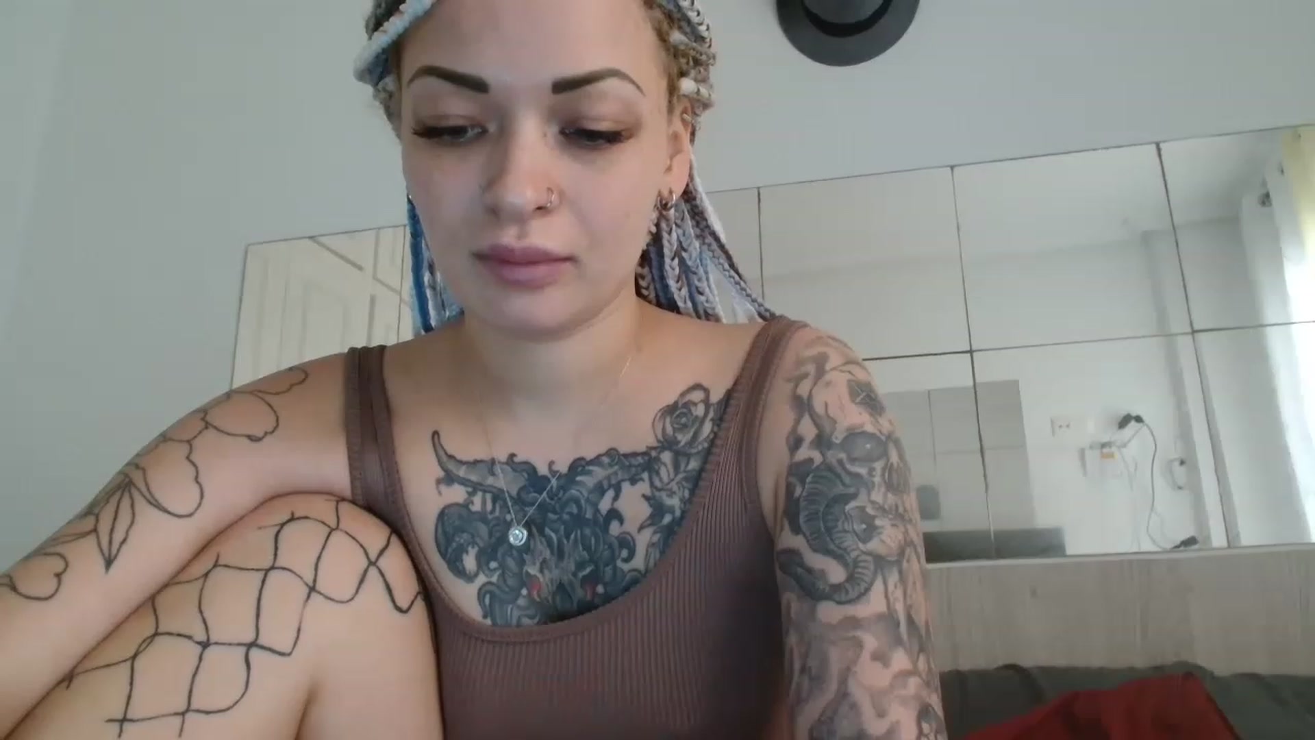 Gallery image thumbnail from Red_Ange1's myfreecams stream on, 01/13/2023, 12:38 image 3 of 20