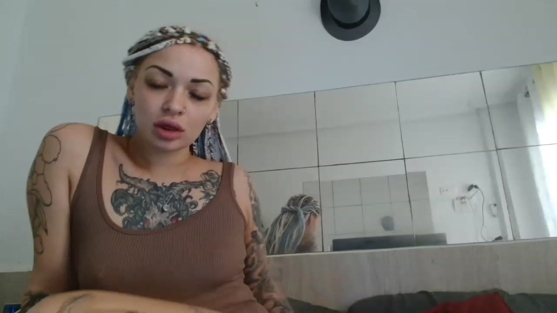 Gallery image thumbnail from Red_Ange1's myfreecams stream on, 01/13/2023, 12:38 image 17 of 20