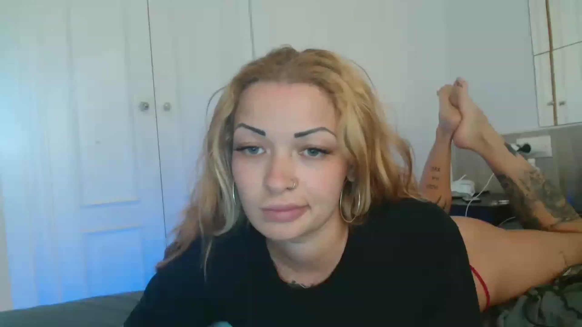 Gallery image thumbnail from Red_Ange1's myfreecams stream on, 05/03/2023, 15:48 image 18 of 20