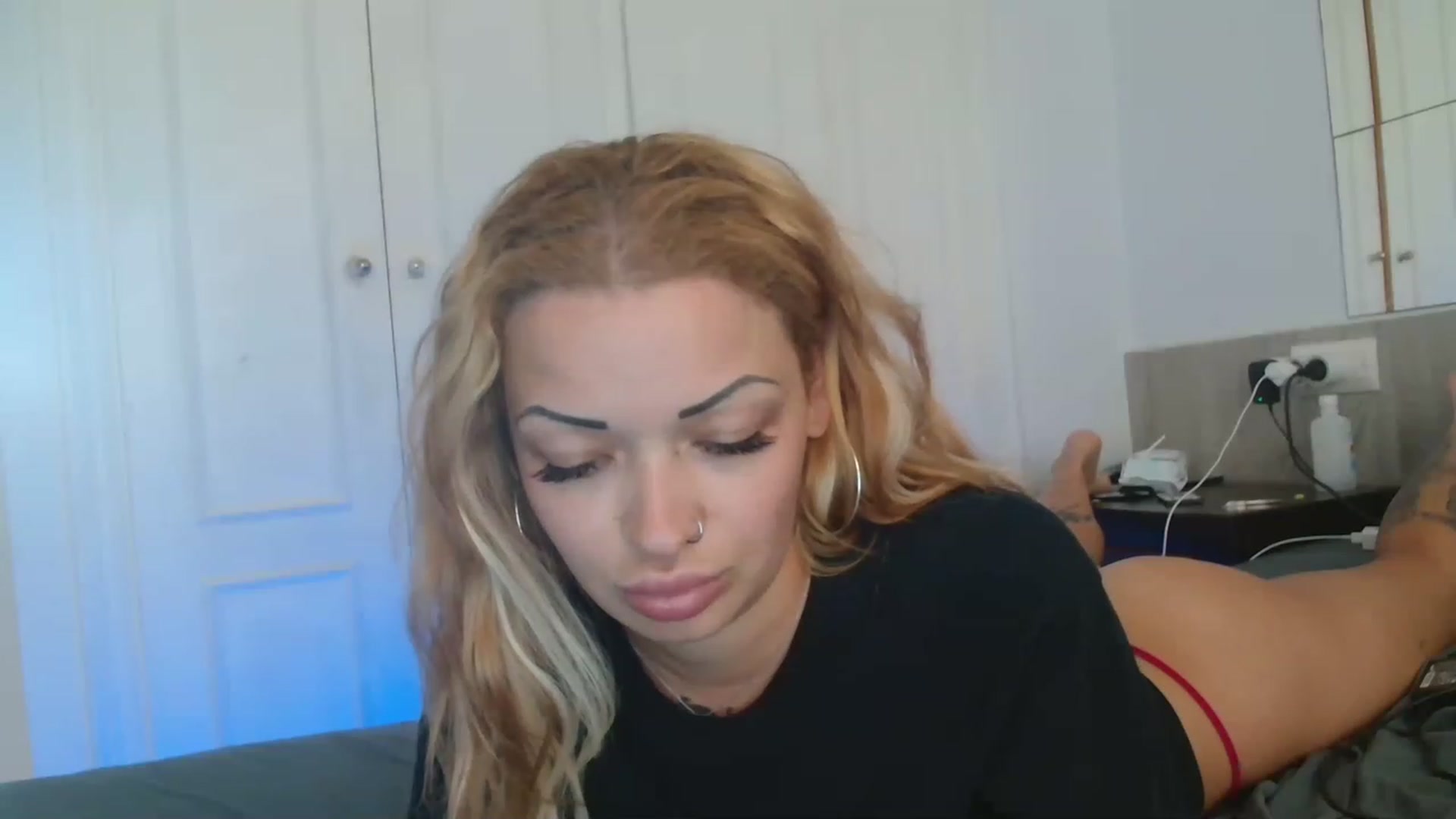 Gallery image thumbnail from Red_Ange1's myfreecams stream on, 05/03/2023, 15:48 image 19 of 20