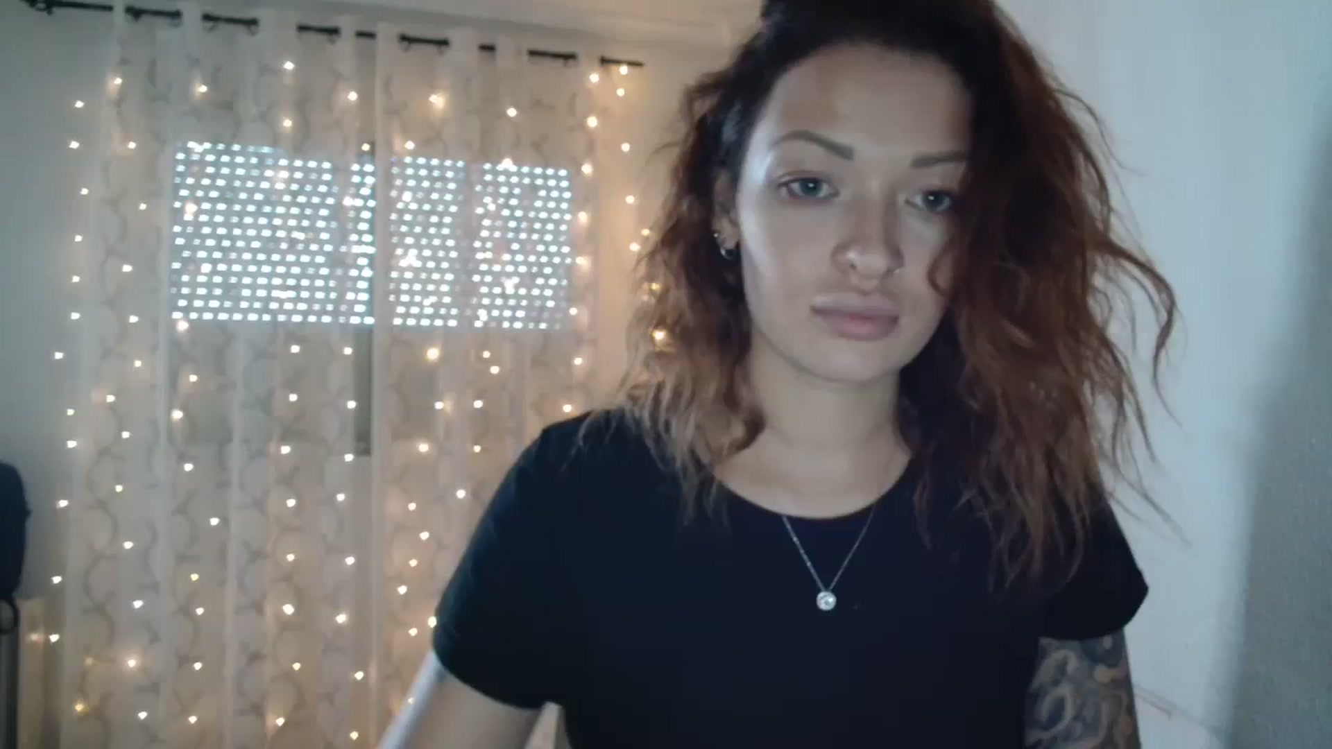 Gallery image thumbnail from Red_Ange1's myfreecams stream on, 01/08/2024, 17:01 image 10 of 20