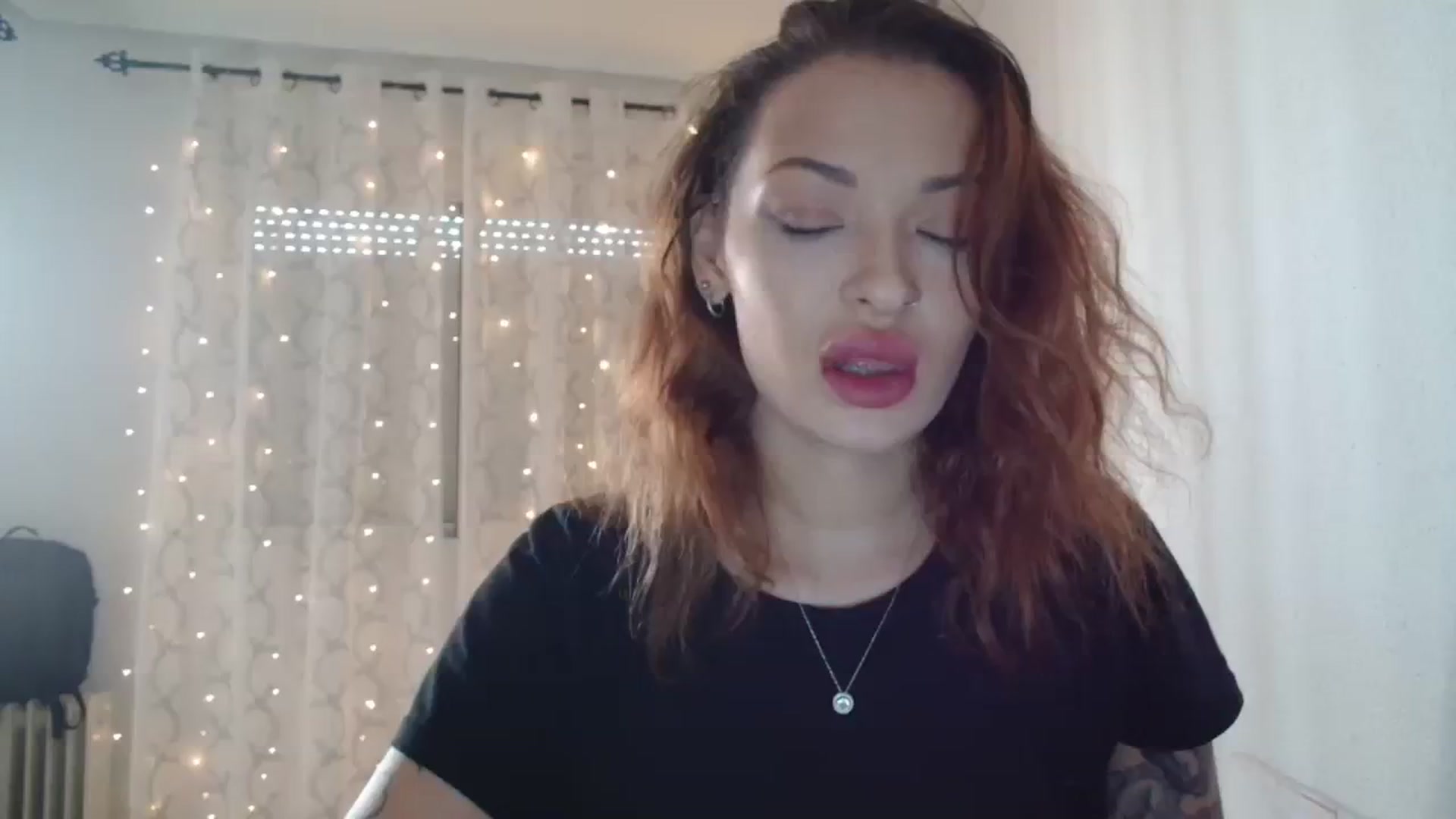 Gallery image thumbnail from Red_Ange1's myfreecams stream on, 01/10/2024, 14:30 image 13 of 20