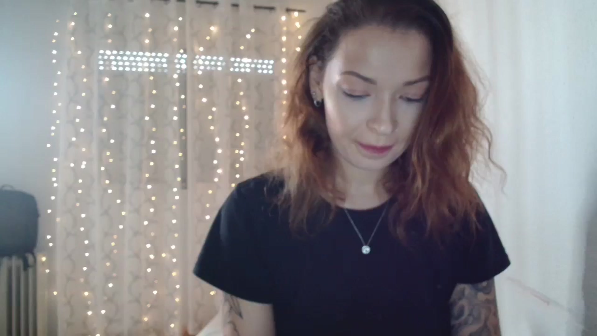 Gallery image thumbnail from Red_Ange1's myfreecams stream on, 01/10/2024, 14:30 image 17 of 20