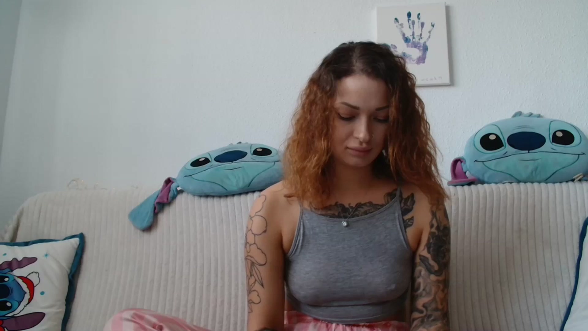 Gallery image thumbnail from Red_Ange1's myfreecams stream on, 01/14/2024, 15:47 image 10 of 20