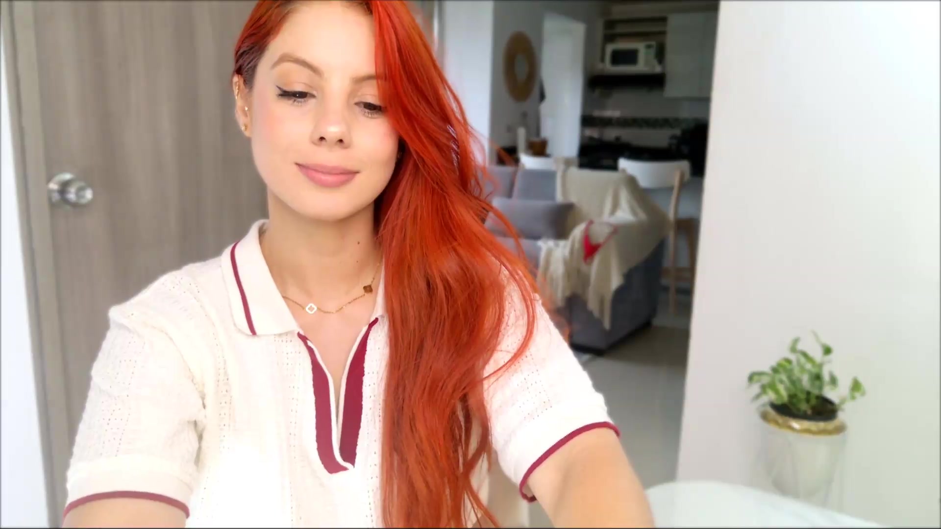 Gallery image thumbnail from Red_Aria's myfreecams stream on, 09/07/2026, 21:23 image 16 of 20