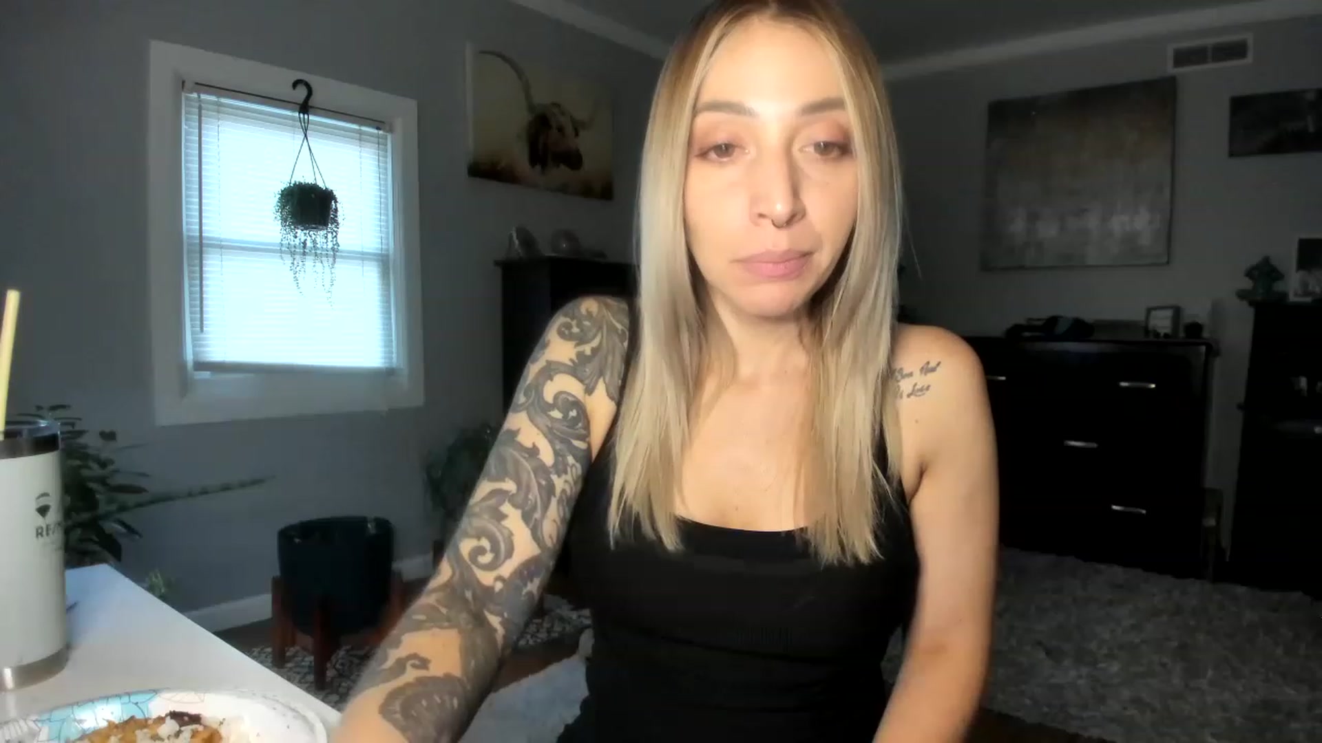 Gallery image thumbnail from Red_Chasten's myfreecams stream on, 12/05/2022, 23:06 image 2 of 20