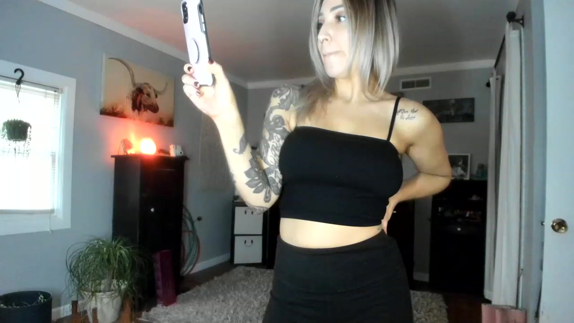 Gallery image thumbnail from Red_Chasten's myfreecams stream on, 12/16/2022, 15:58 image 8 of 20