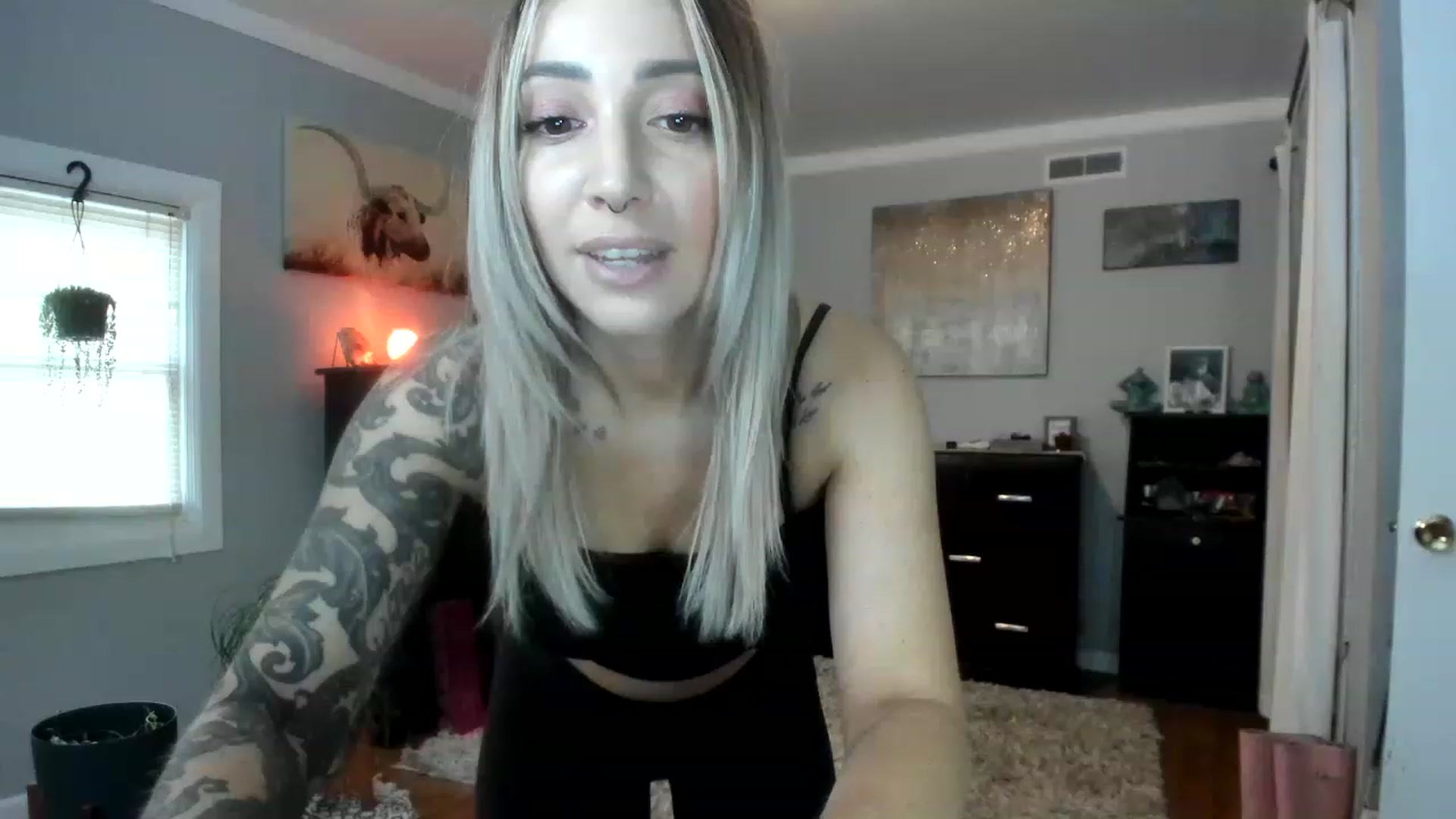 Gallery image thumbnail from Red_Chasten's myfreecams stream on, 12/16/2022, 15:58 image 16 of 20