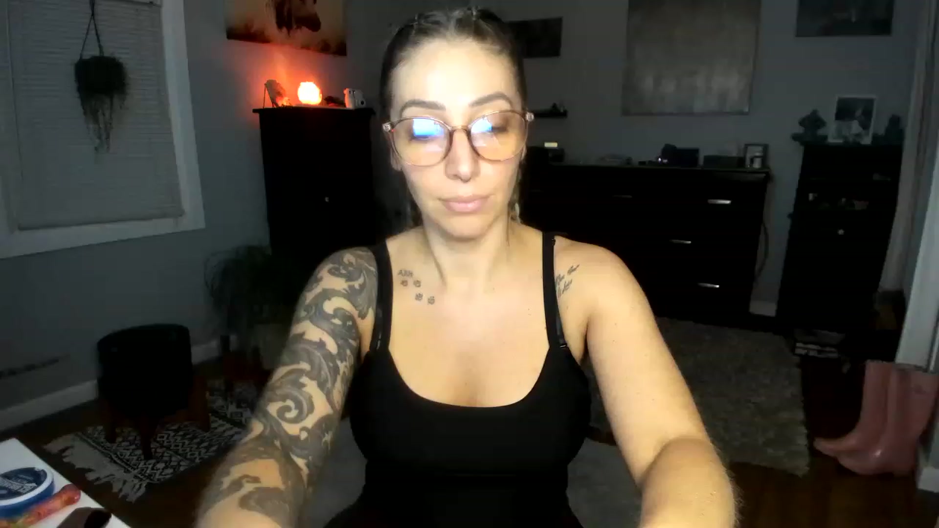 Gallery image thumbnail from Red_Chasten's myfreecams stream on, 12/19/2022, 23:20 image 15 of 20