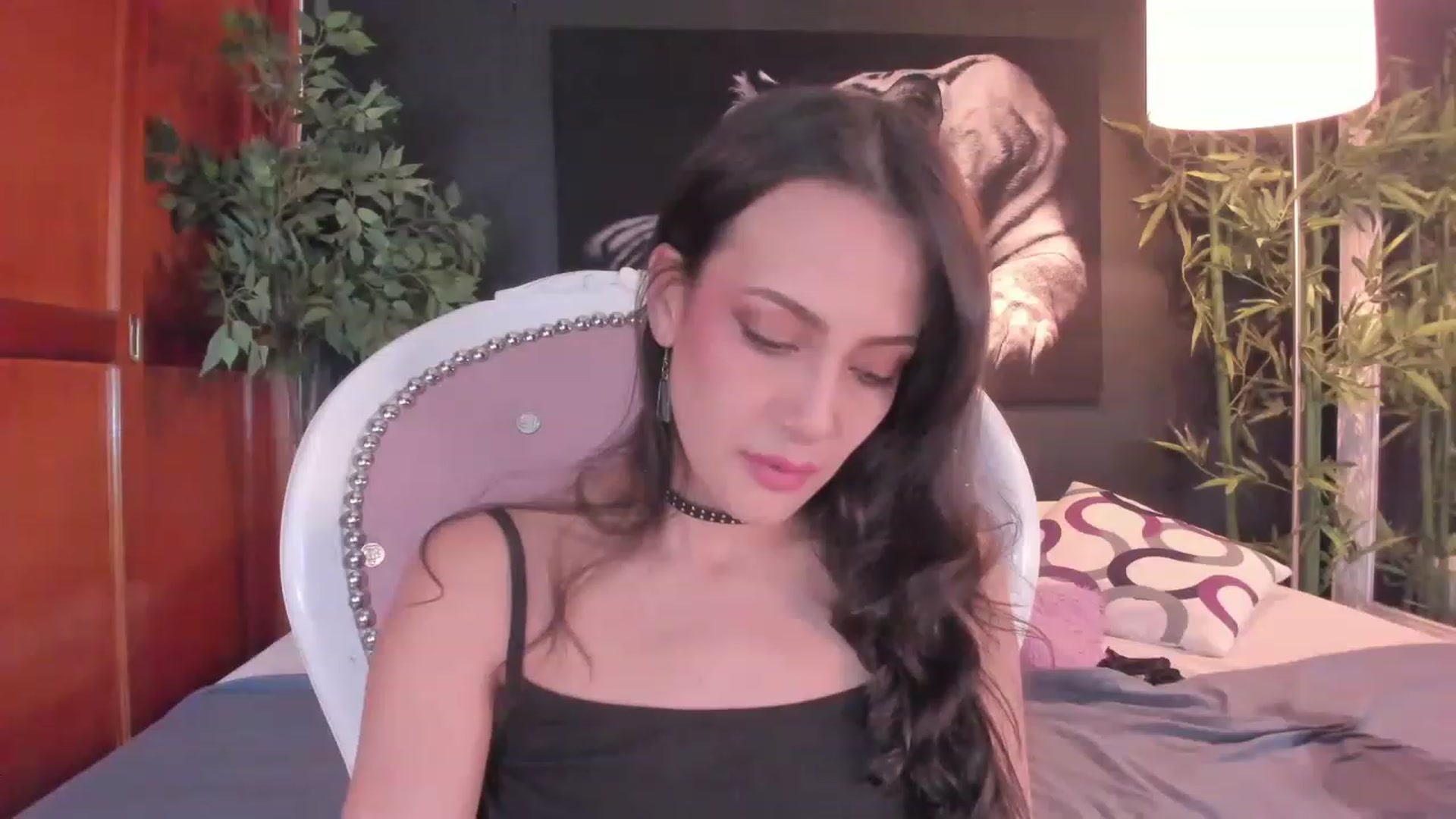 Gallery image thumbnail from Red_Flower203's myfreecams stream on, 06/03/2023, 19:38 image 12 of 20