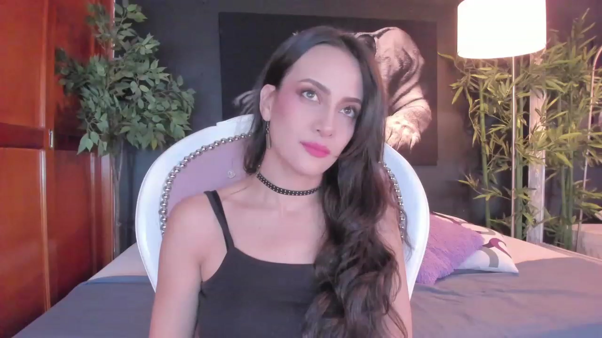 Gallery image thumbnail from Red_Flower203's myfreecams stream on, 06/03/2023, 19:38 image 2 of 20