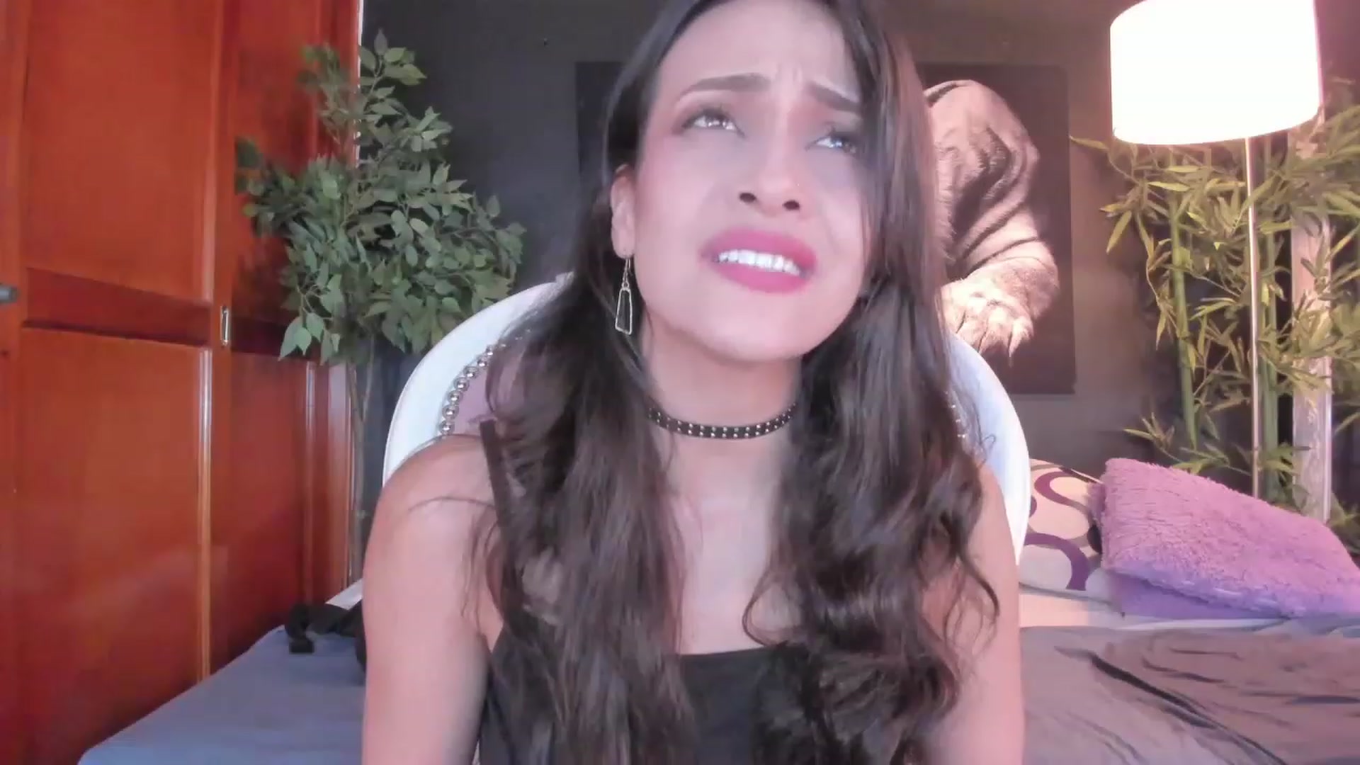 Gallery image thumbnail from Red_Flower203's myfreecams stream on, 06/03/2023, 22:11 image 3 of 20