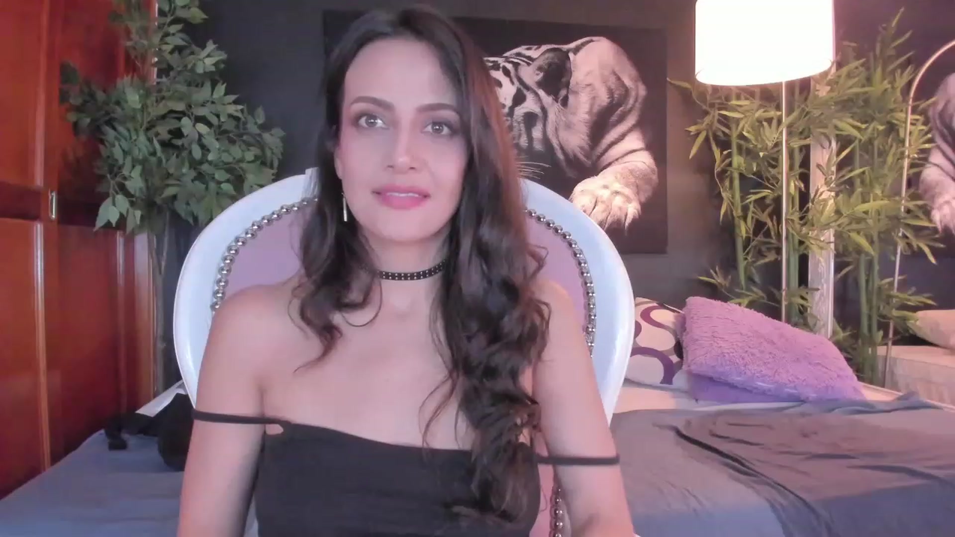 Gallery image thumbnail from Red_Flower203's myfreecams stream on, 06/03/2023, 22:11 image 19 of 20