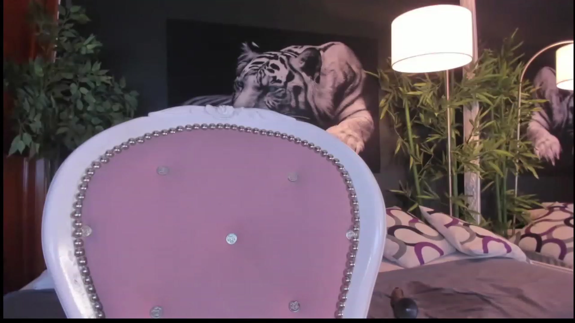 Gallery image thumbnail from Red_Flower203's myfreecams stream on, 06/16/2023, 21:36 image 15 of 20