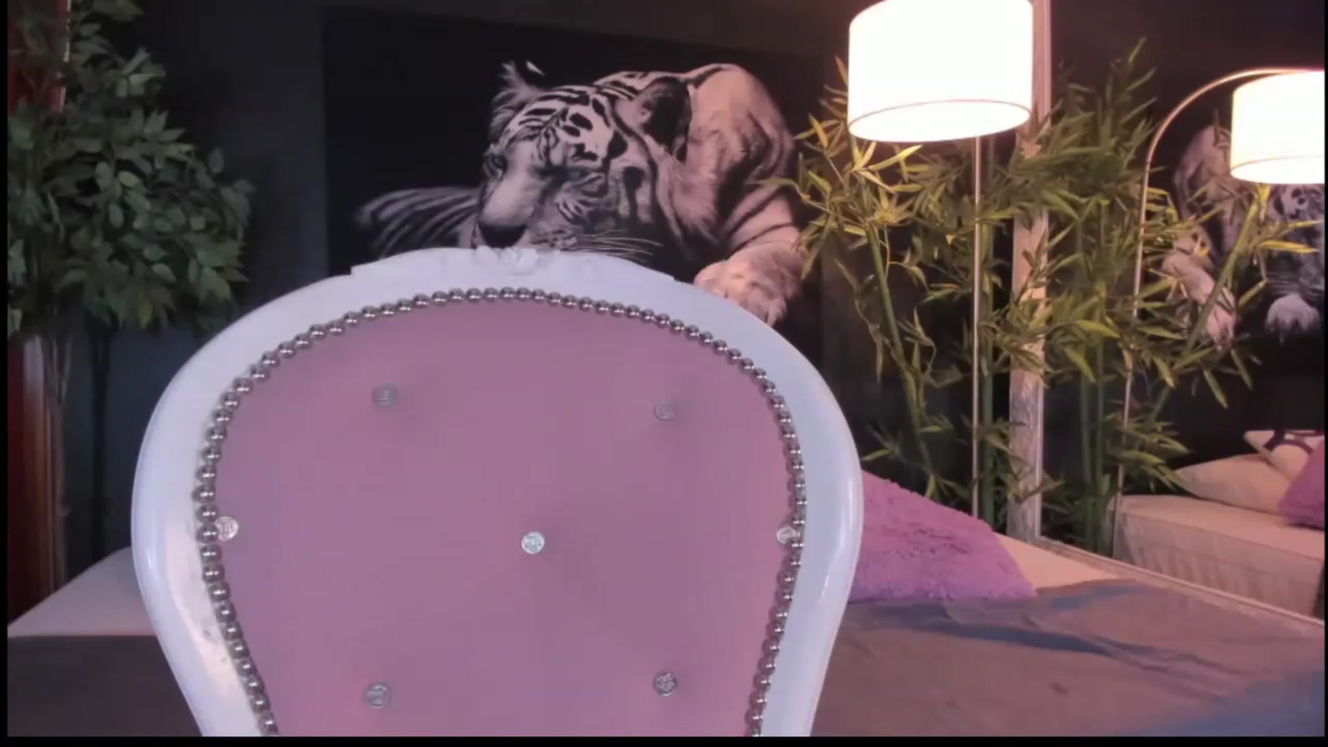 Gallery image thumbnail from Red_Flower203's myfreecams stream on, 06/17/2023, 19:50 image 6 of 20