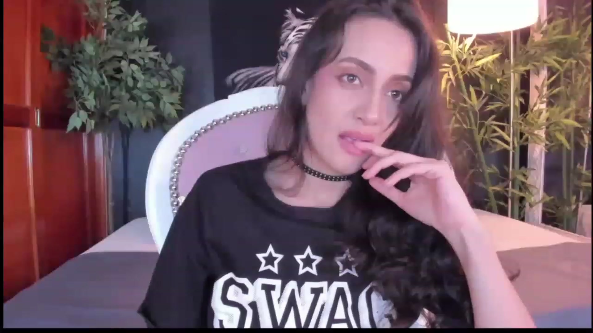 Gallery image thumbnail from Red_Flower203's myfreecams stream on, 06/17/2023, 19:50 image 13 of 20