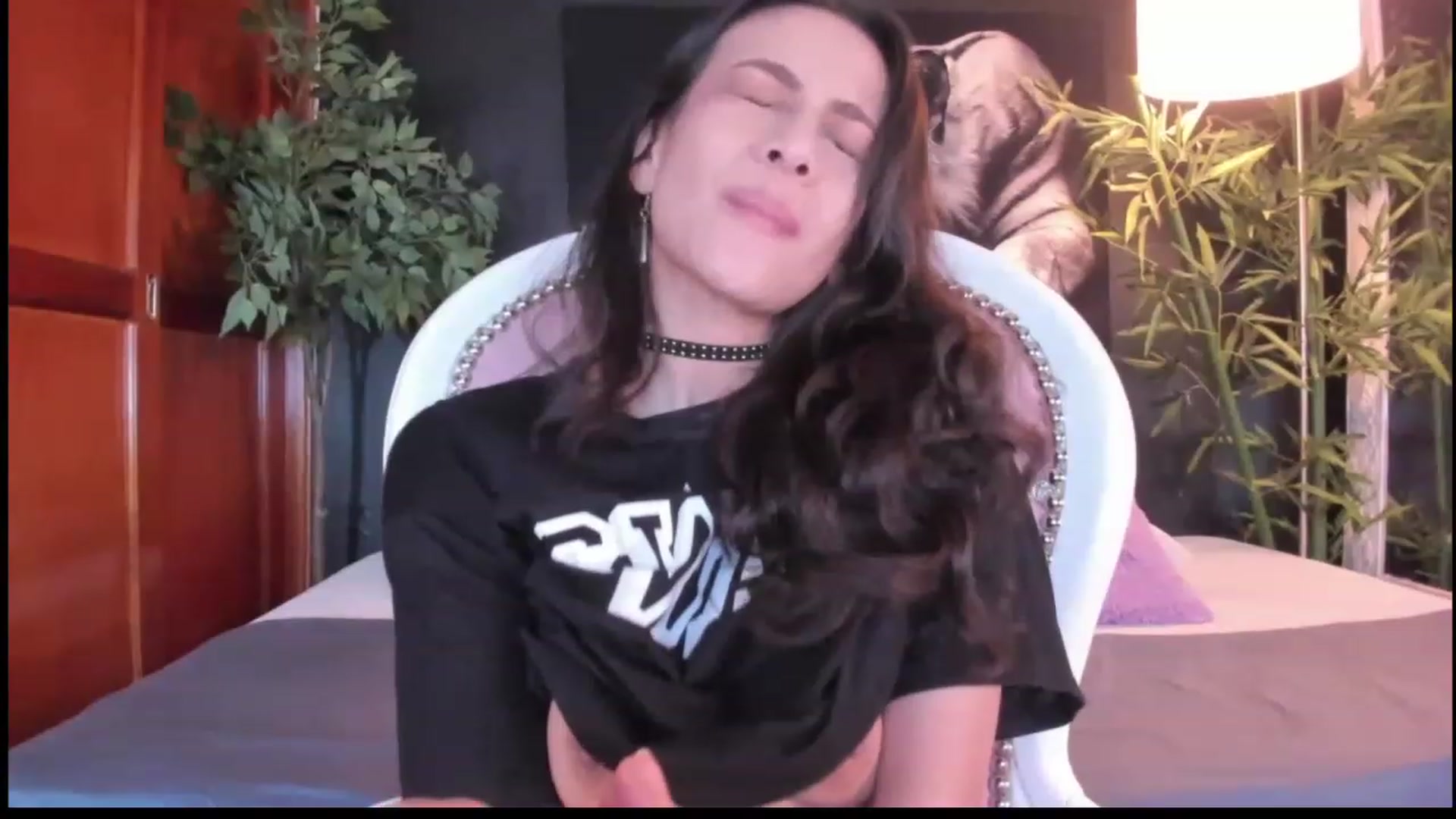Gallery image thumbnail from Red_Flower203's myfreecams stream on, 06/17/2023, 21:25 image 11 of 20