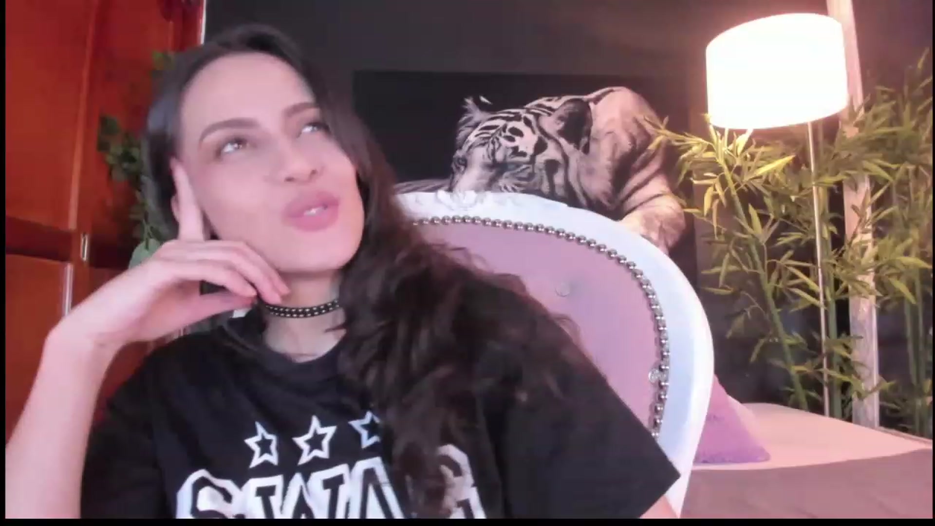 Gallery image thumbnail from Red_Flower203's myfreecams stream on, 06/17/2023, 21:25 image 8 of 20
