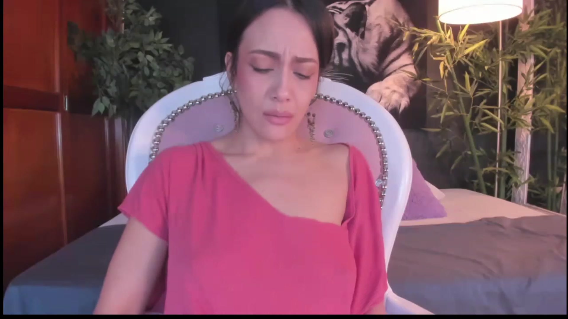 Gallery image thumbnail from Red_Flower203's myfreecams stream on, 06/19/2023, 19:54 image 20 of 20