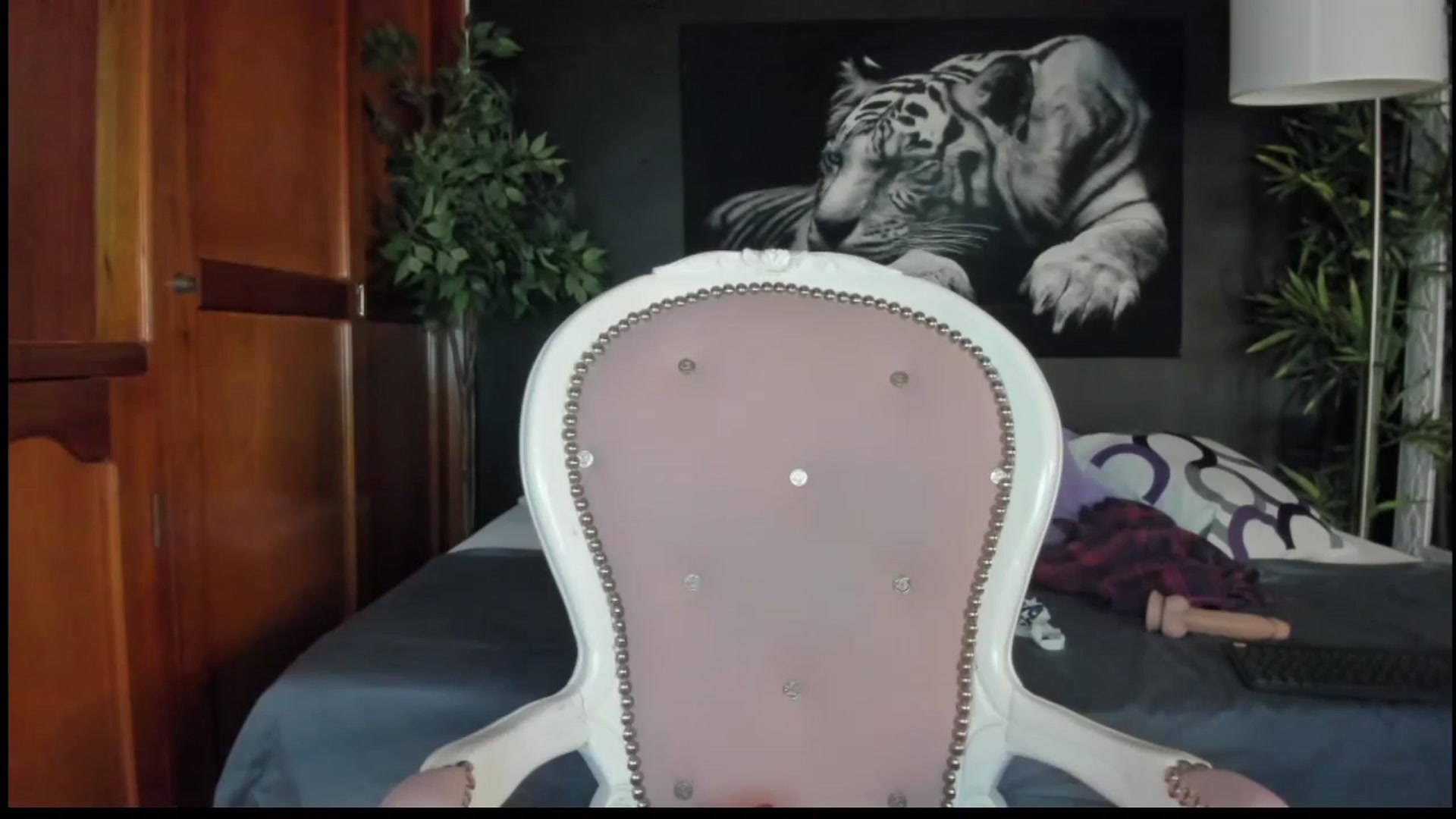 Gallery image thumbnail from Red_Flower203's myfreecams stream on, 07/04/2023, 19:12 image 10 of 20