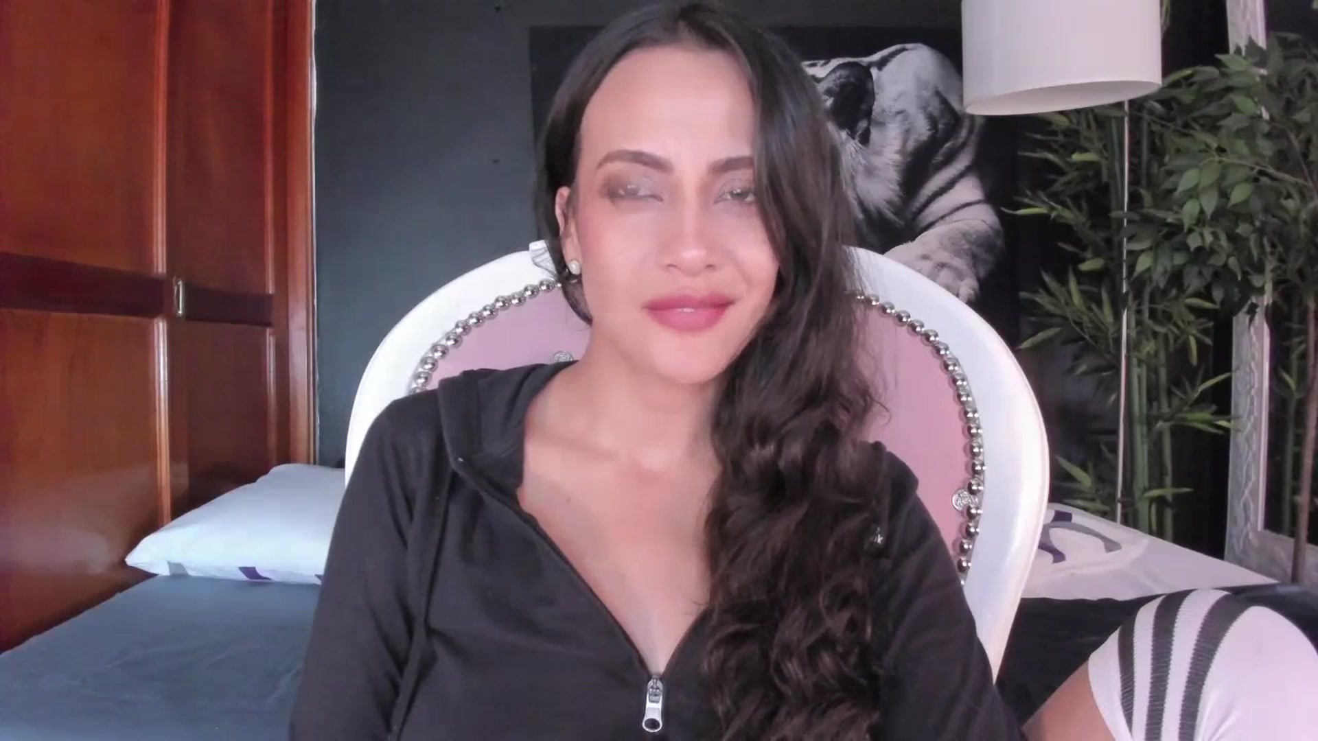 Gallery image thumbnail from Red_Flower203's myfreecams stream on, 07/07/2023, 21:58 image 11 of 20