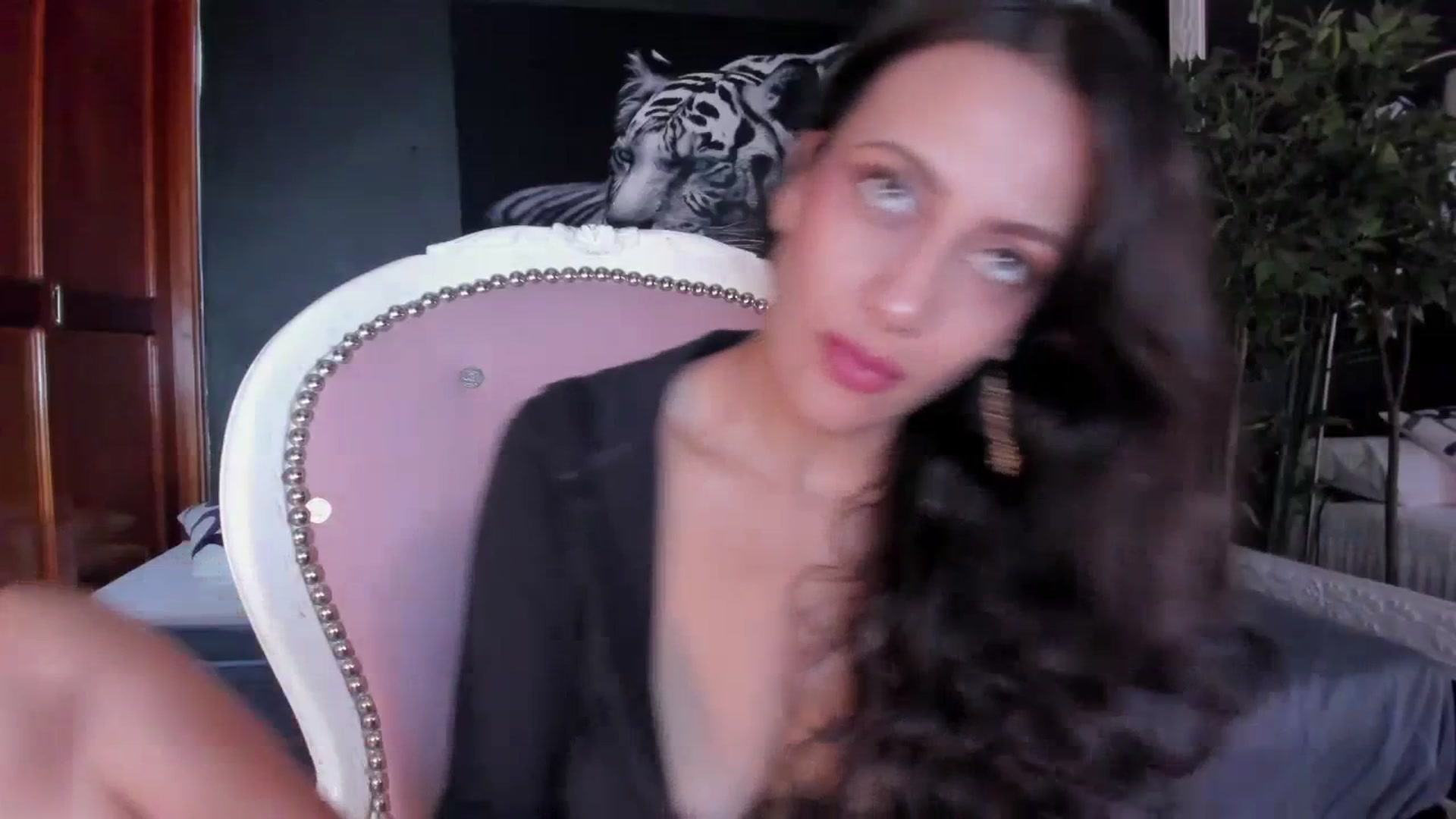 Gallery image thumbnail from Red_Flower203's myfreecams stream on, 07/11/2023, 19:09 image 9 of 20