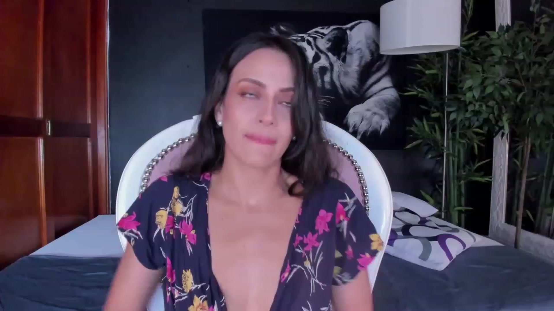 Gallery image thumbnail from Red_Flower203's myfreecams stream on, 07/13/2023, 22:37 image 7 of 20