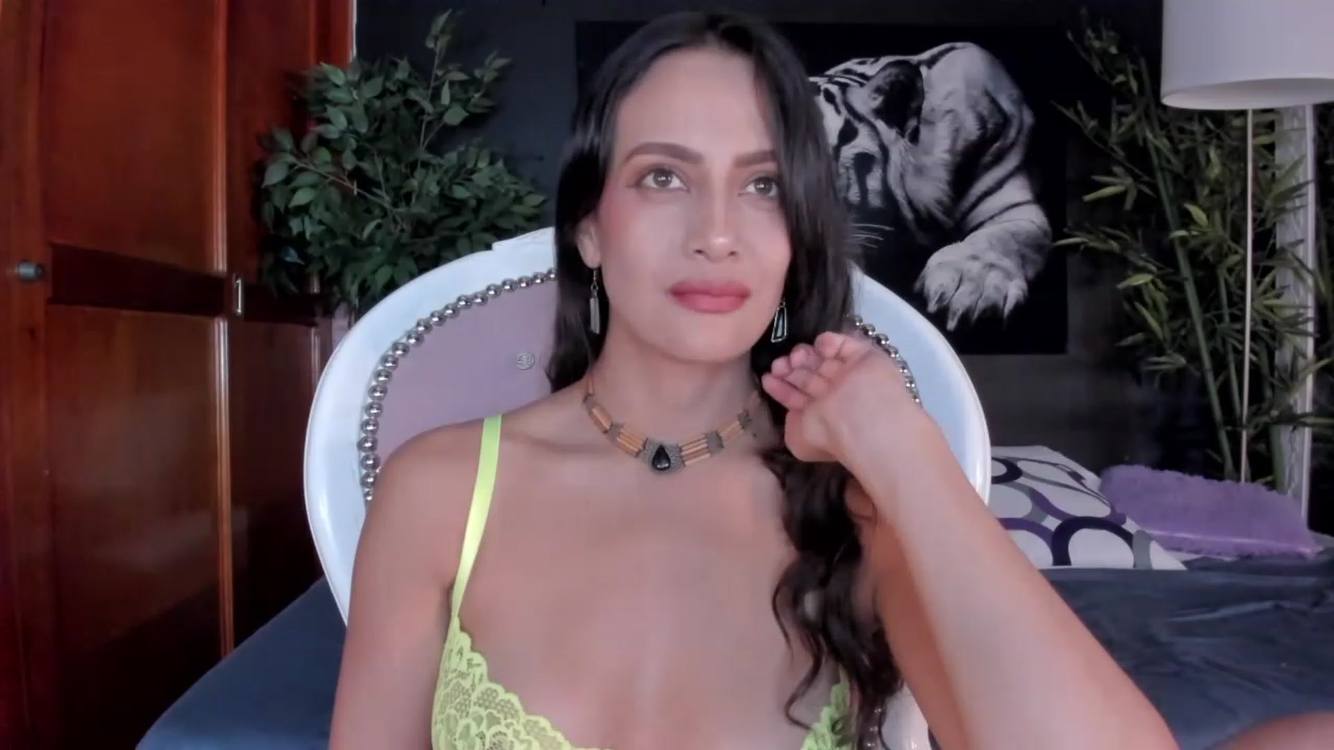 Gallery image thumbnail from Red_Flower203's myfreecams stream on, 07/21/2023, 18:16 image 10 of 20