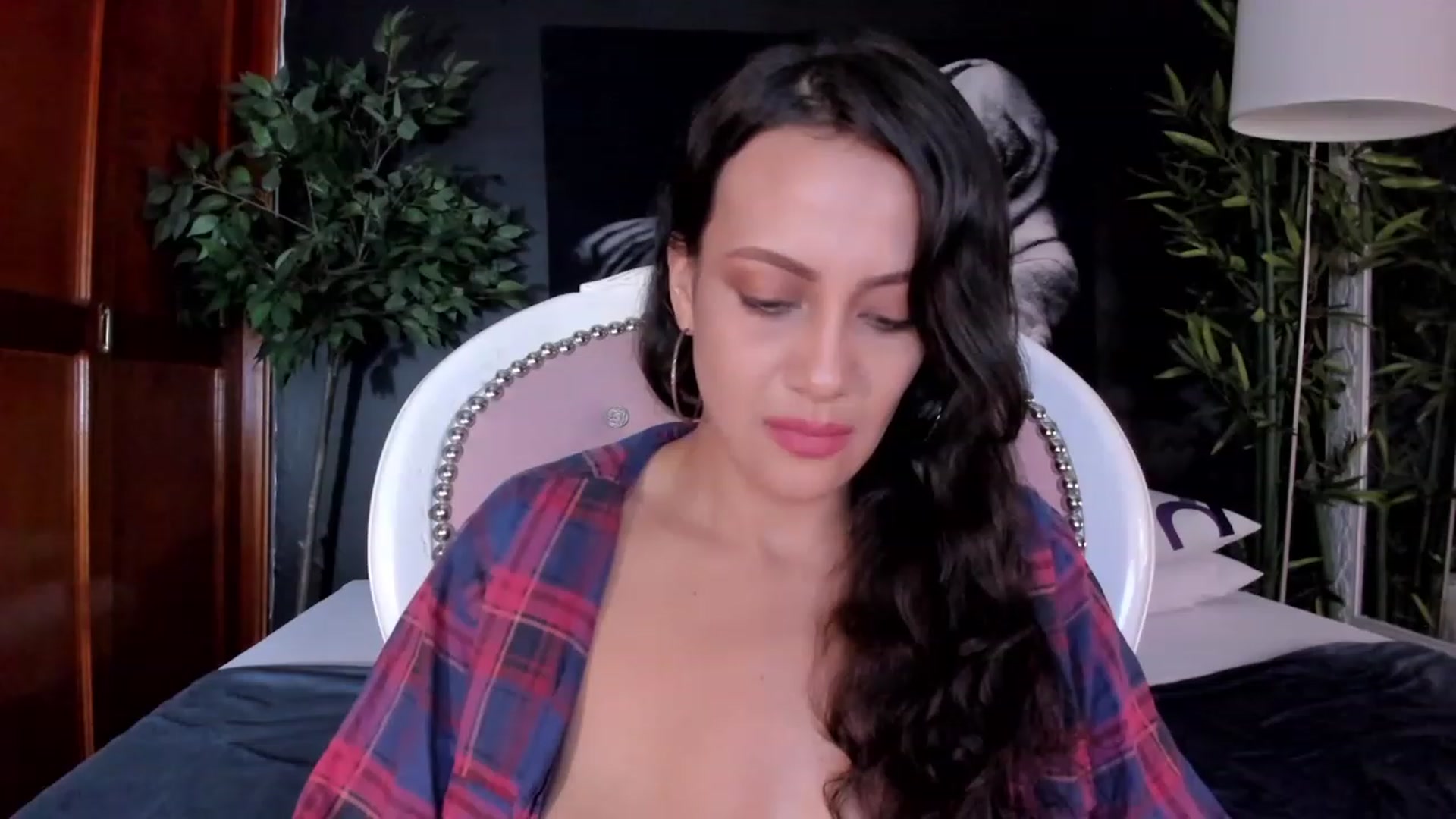 Gallery image thumbnail from Red_Flower203's myfreecams stream on, 08/10/2023, 23:53 image 3 of 20