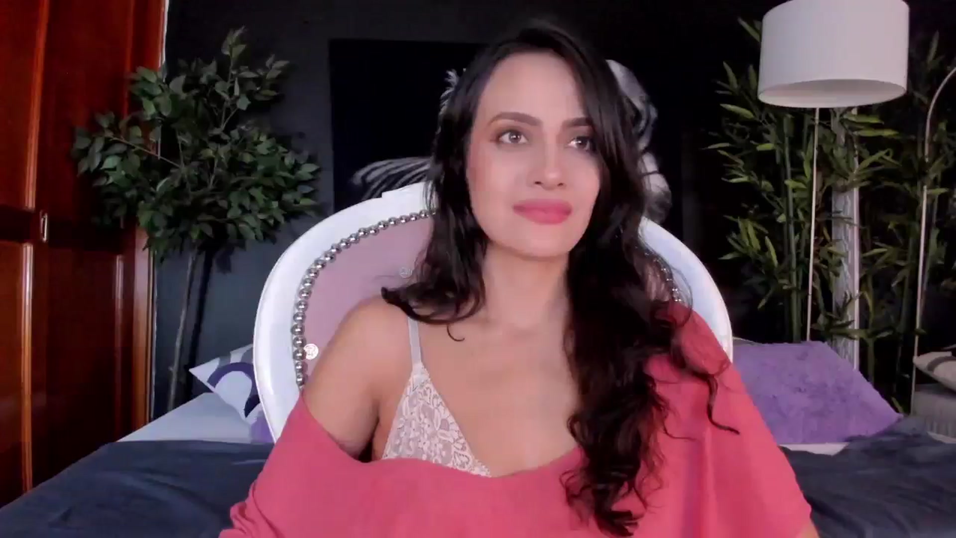 Gallery image thumbnail from Red_Flower203's myfreecams stream on, 08/11/2023, 22:42 image 6 of 20