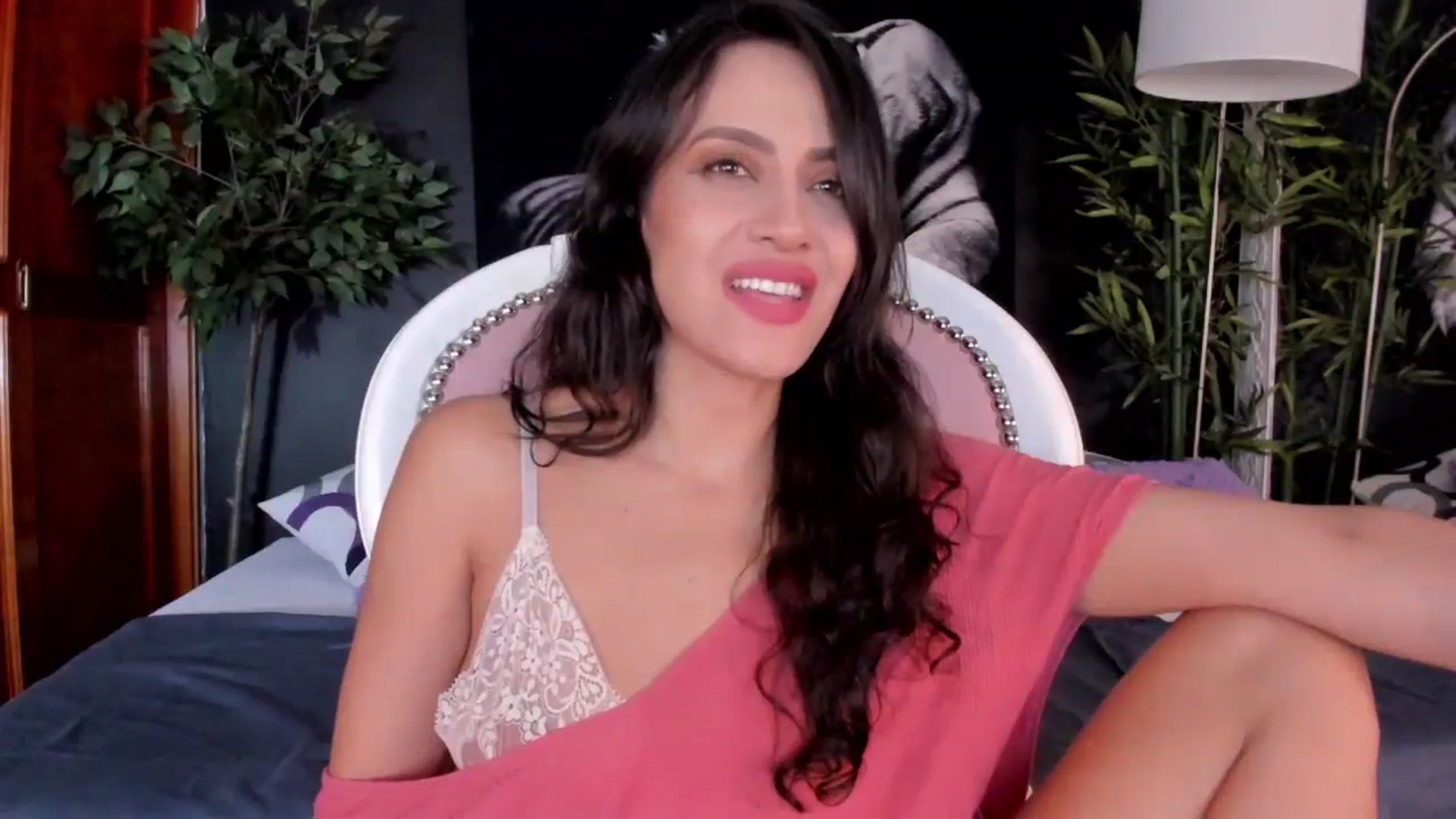 Gallery image thumbnail from Red_Flower203's myfreecams stream on, 08/11/2023, 22:42 image 10 of 20